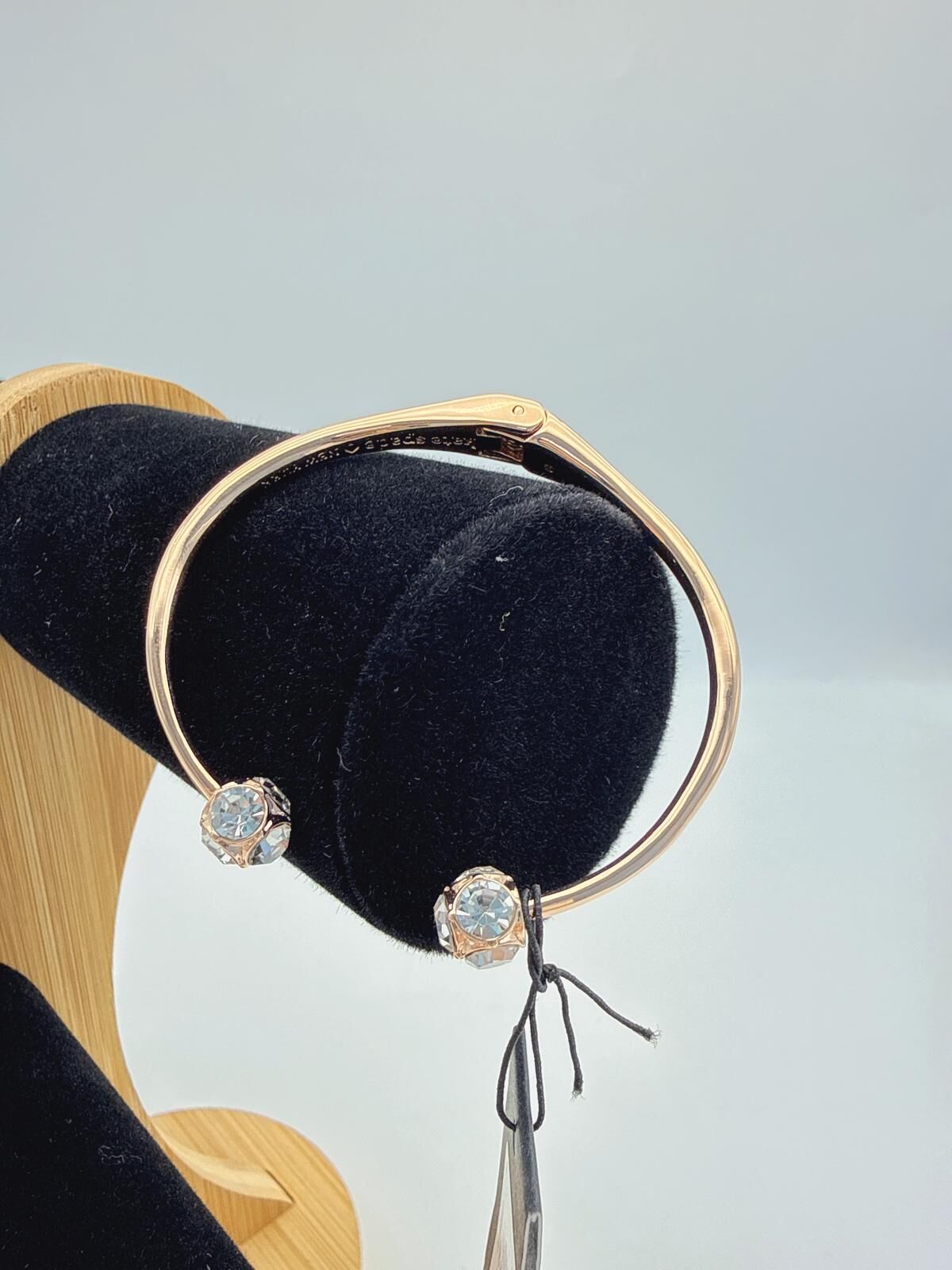 LYS01526 Kate Spade 閃閃大鑽球開口鈪 16cm