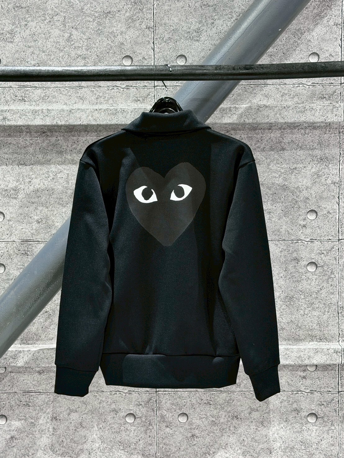 Comme des Garçons CDG PLAY 經典黑色大愛心 正面刺繡夾克 外套