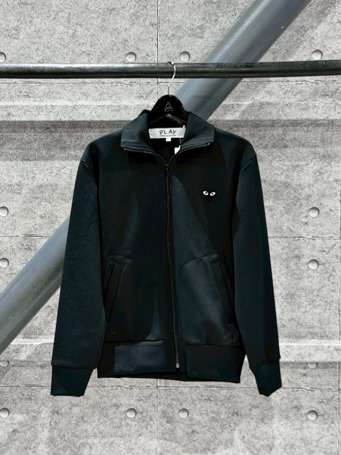 Comme des Garçons CDG PLAY 經典黑色大愛心 正面刺繡夾克 外套