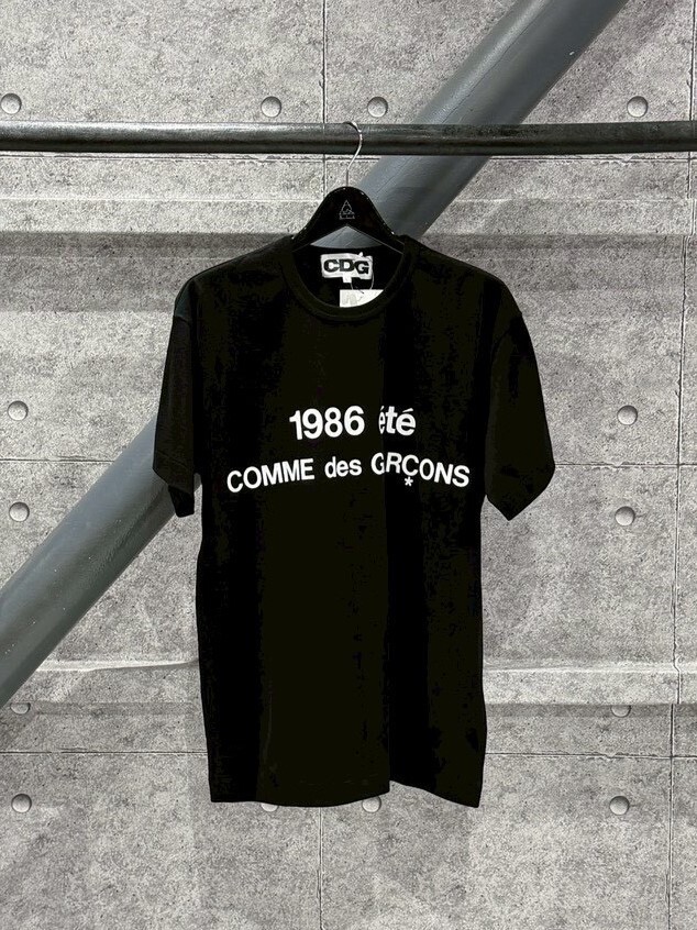 Comme des Garçons CDG 經典款1986字體Logo 黑色短袖 T