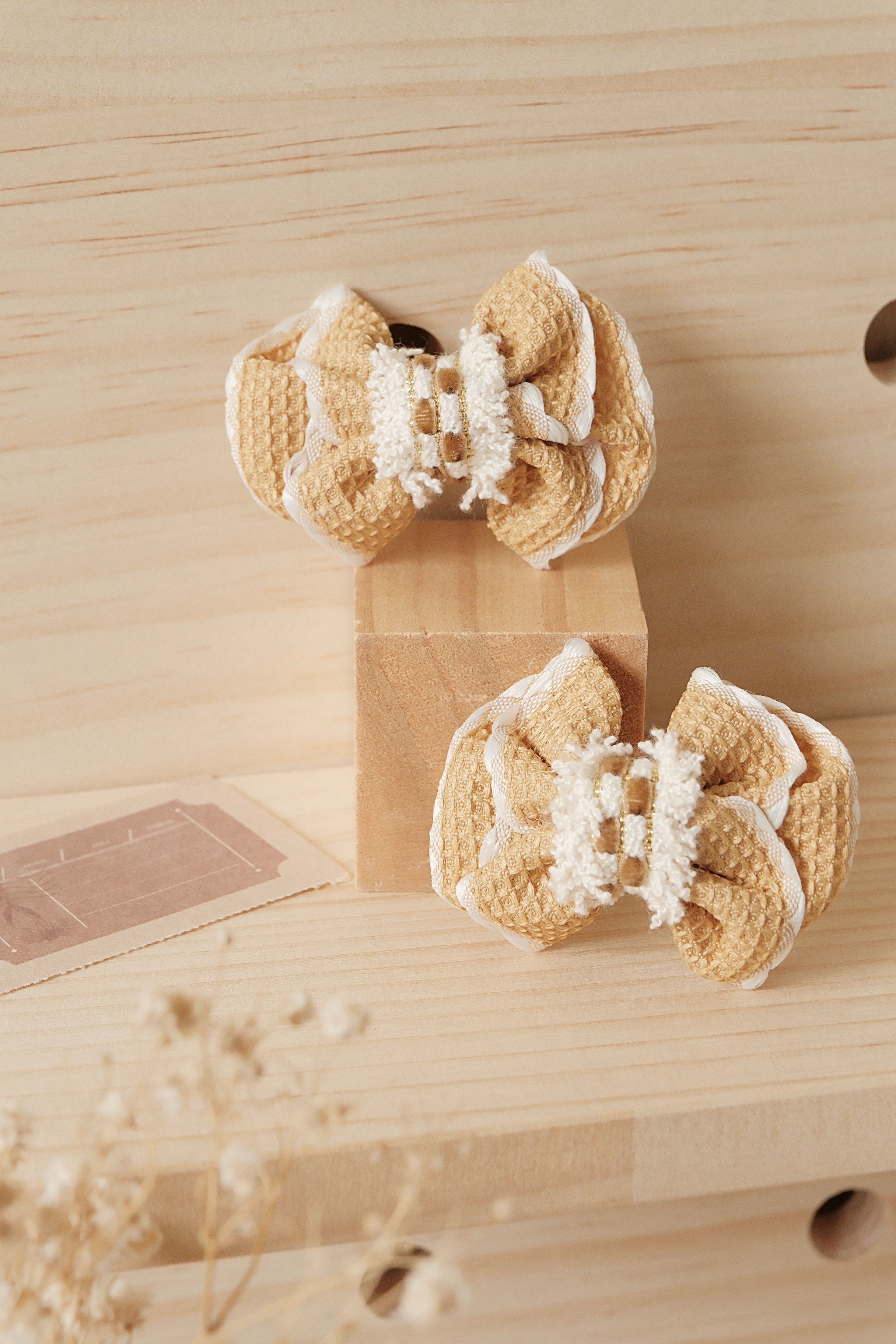 泰奶華夫格髮夾一組兩個