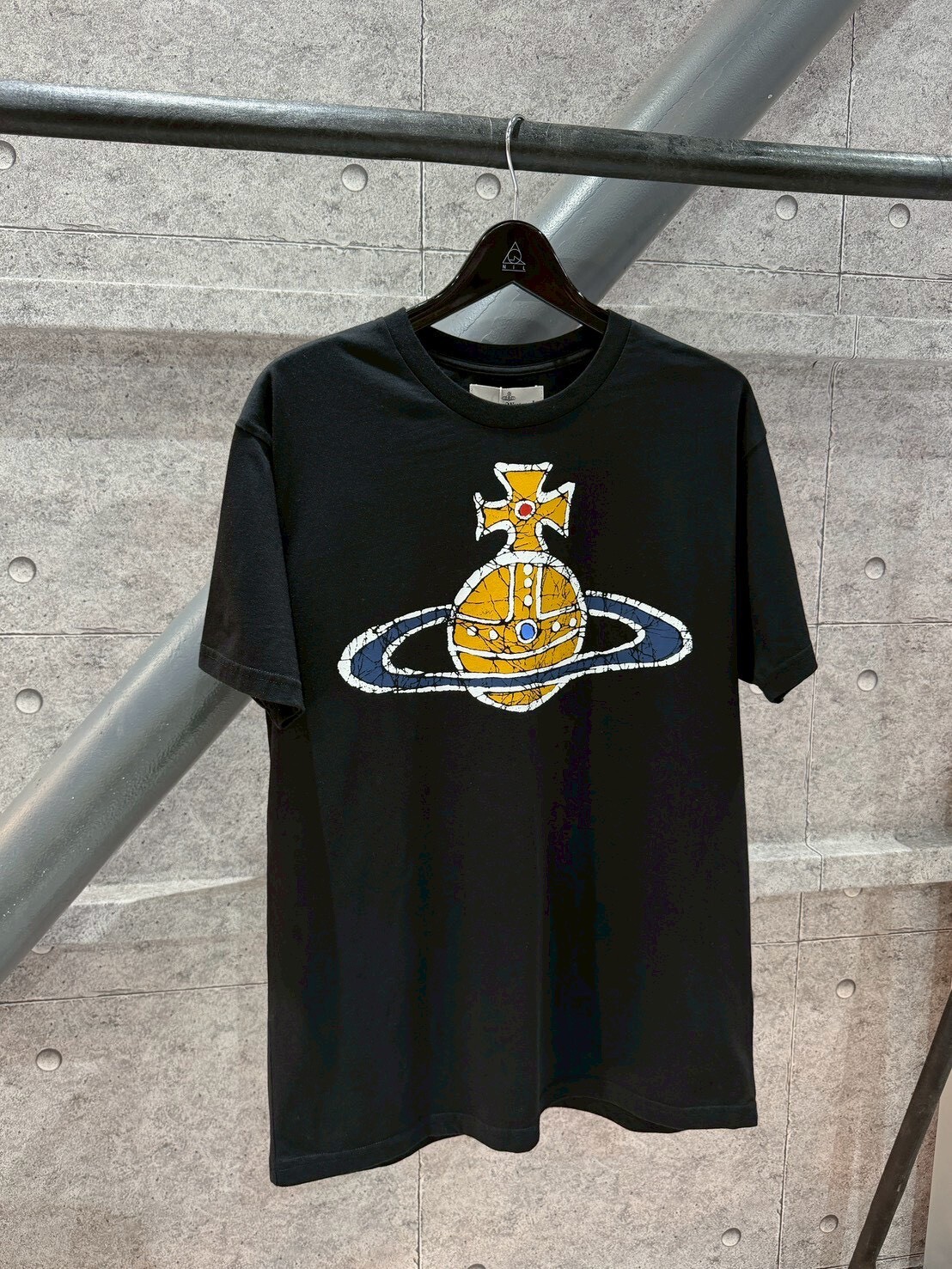 現貨五折 Vivienne Westwood 斑駁大土星Logo 黑色短袖 T