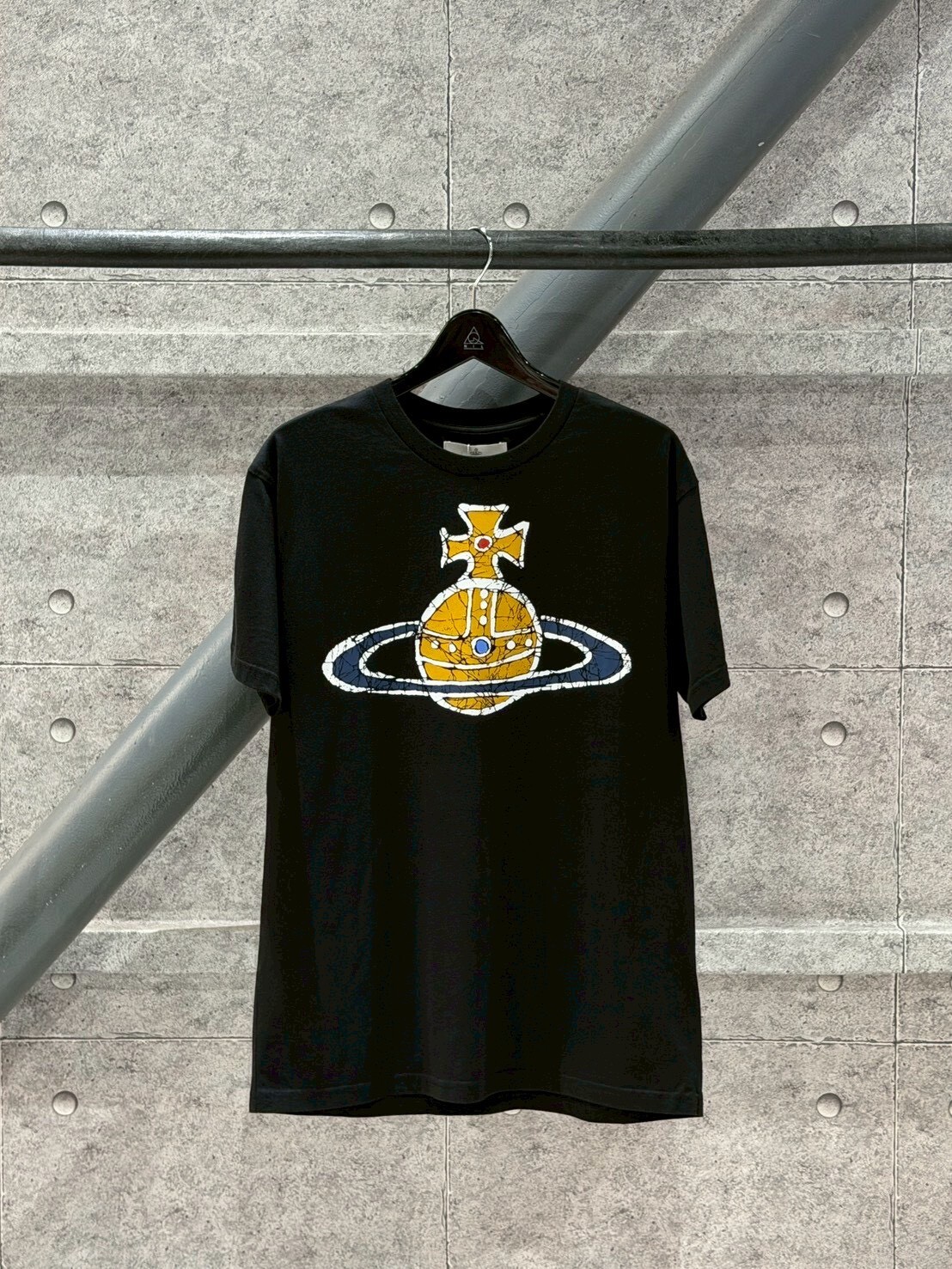 現貨五折 Vivienne Westwood 斑駁大土星Logo 黑色短袖 T