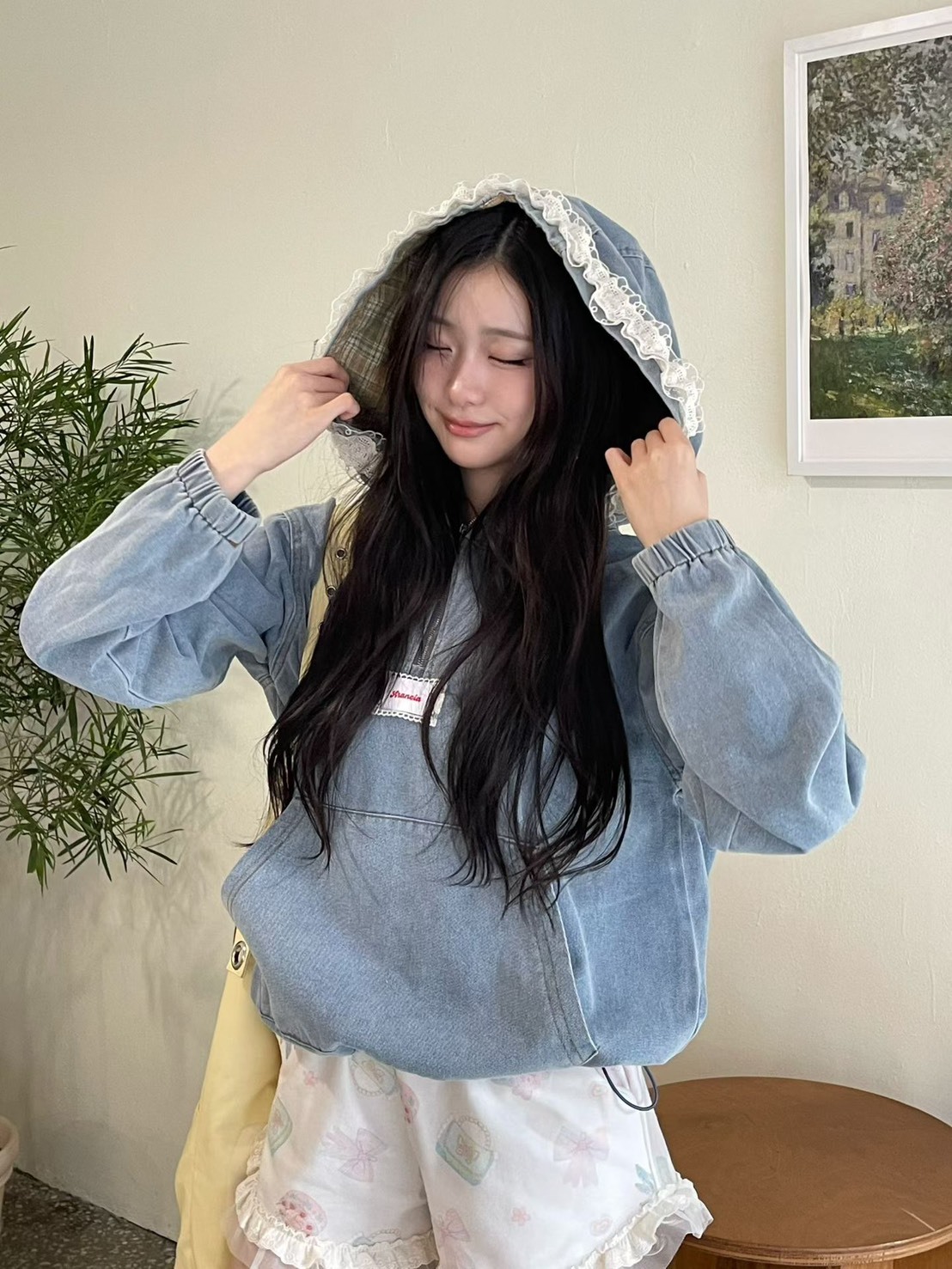 牛仔連帽蕾絲口袋衛衣