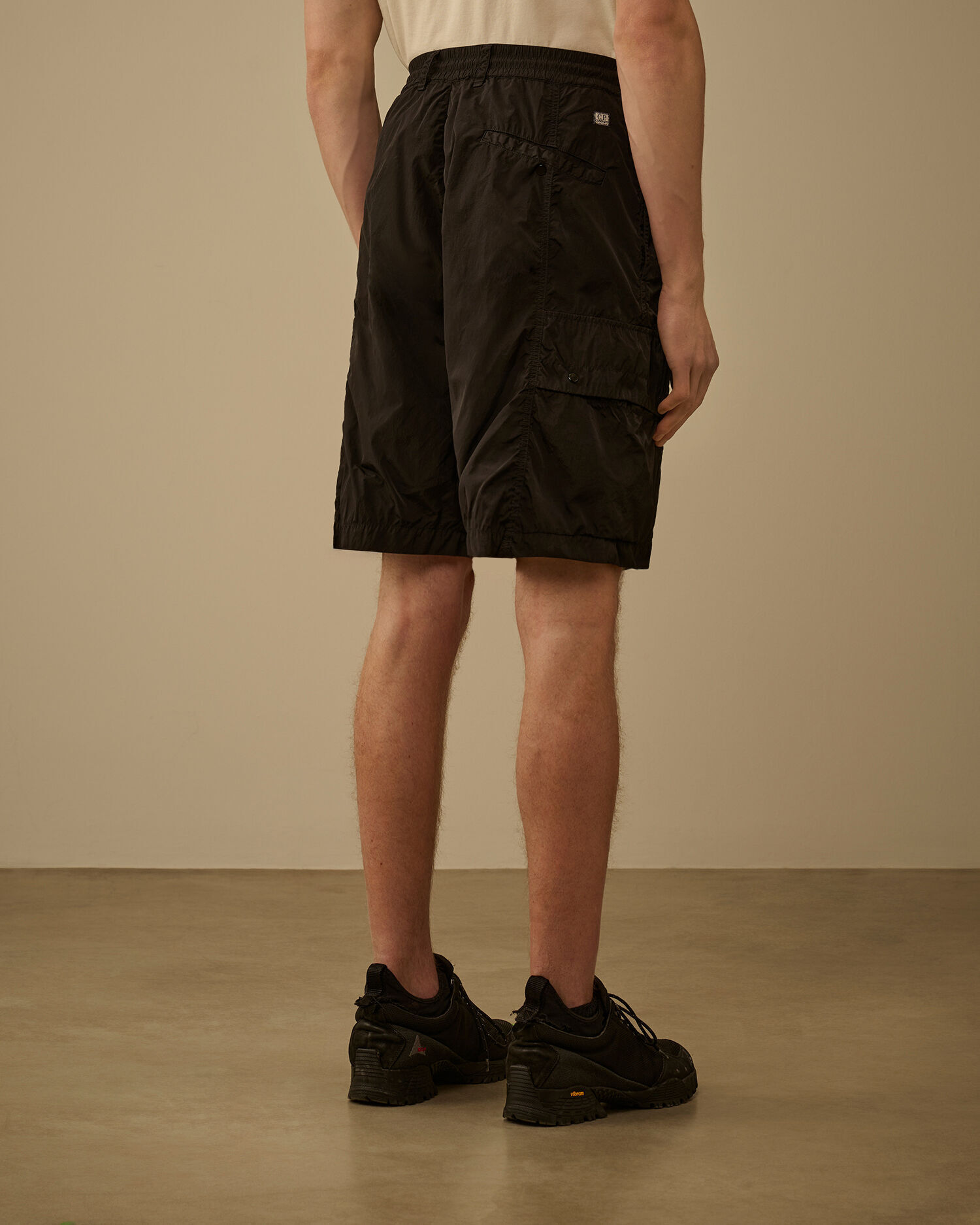 代購】CP COMPANY Chrome-R 鏡片工裝短褲Boxy Cargo Shorts 機能短褲