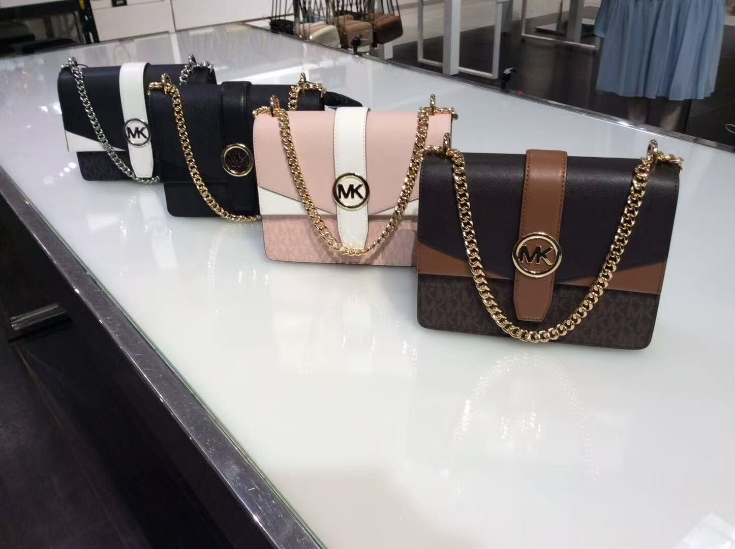 【預購】Michael Kors H041185 鏈條翻蓋單肩包
