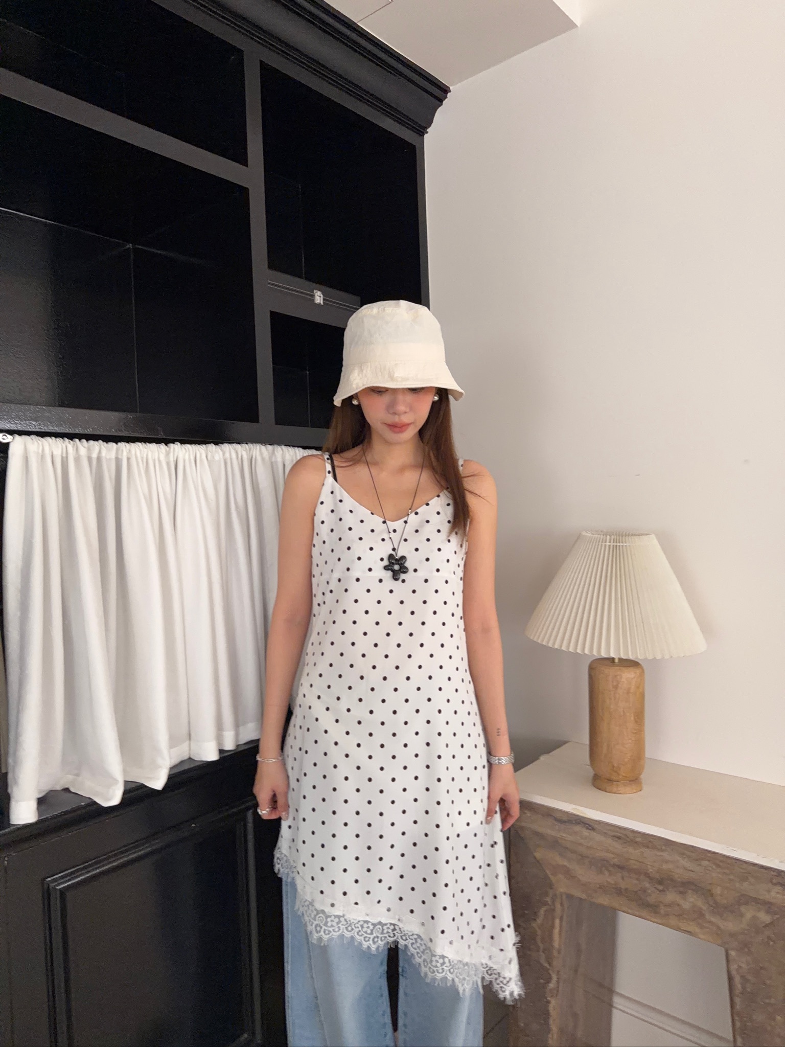 A59/點點不規則裙擺細肩洋裝