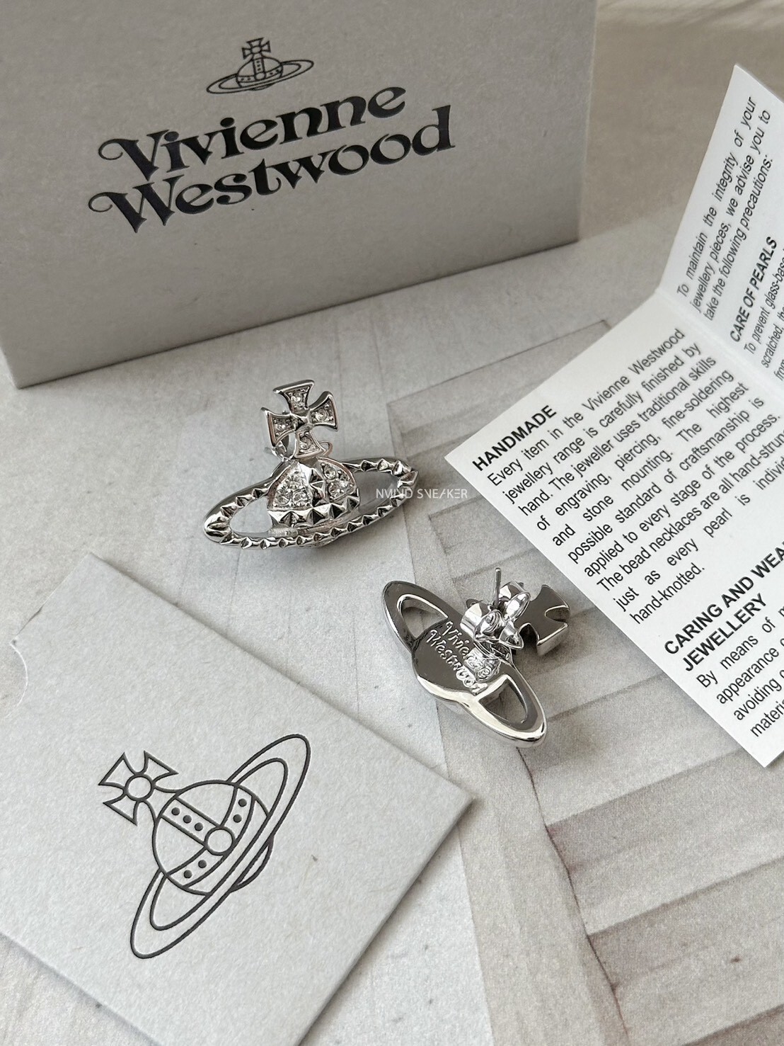 <快速出貨> Vivienne Westwood Mayfair 銀星球耳環