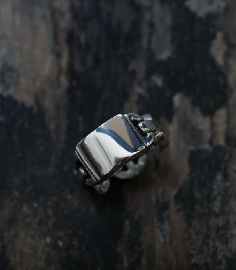 HB005M-Monogram Classic Tri-link Ring