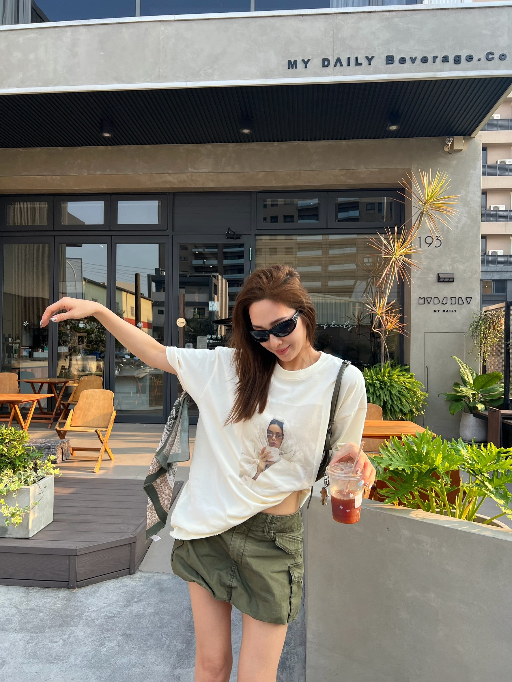 coffee please純棉大學Ｔ