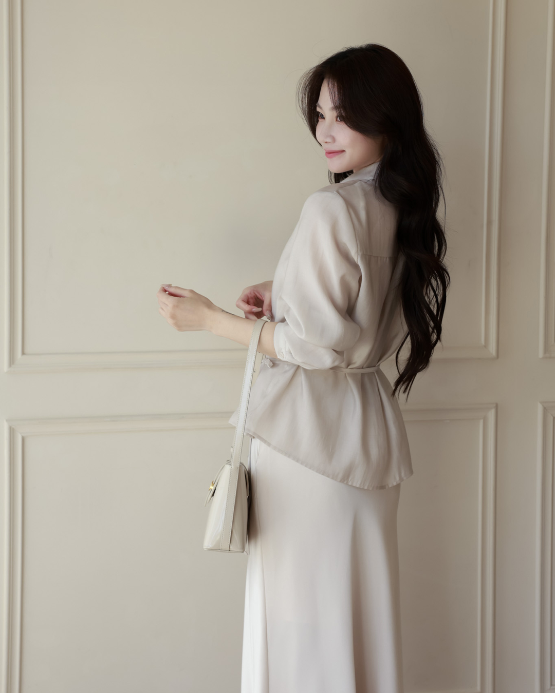 天絲綁帶溫柔氣質感上衣 ( 3 colors) 附綁帶