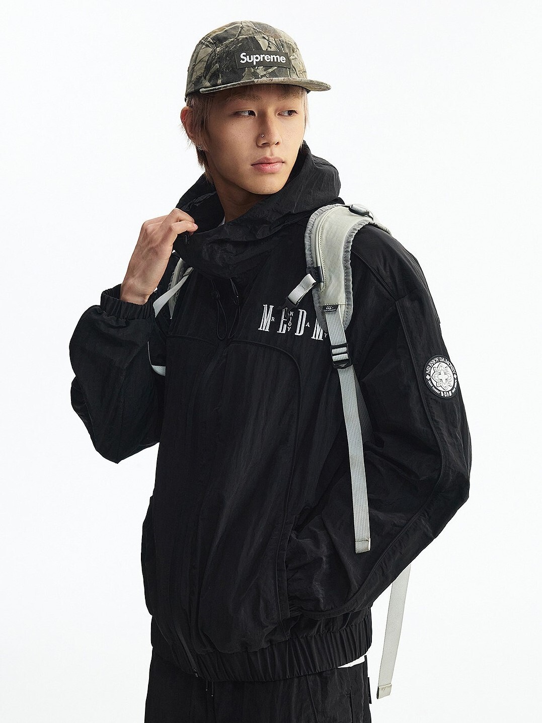 MEDM 連帽抽繩 液態金屬肌理 輕薄機能 套裝 外套