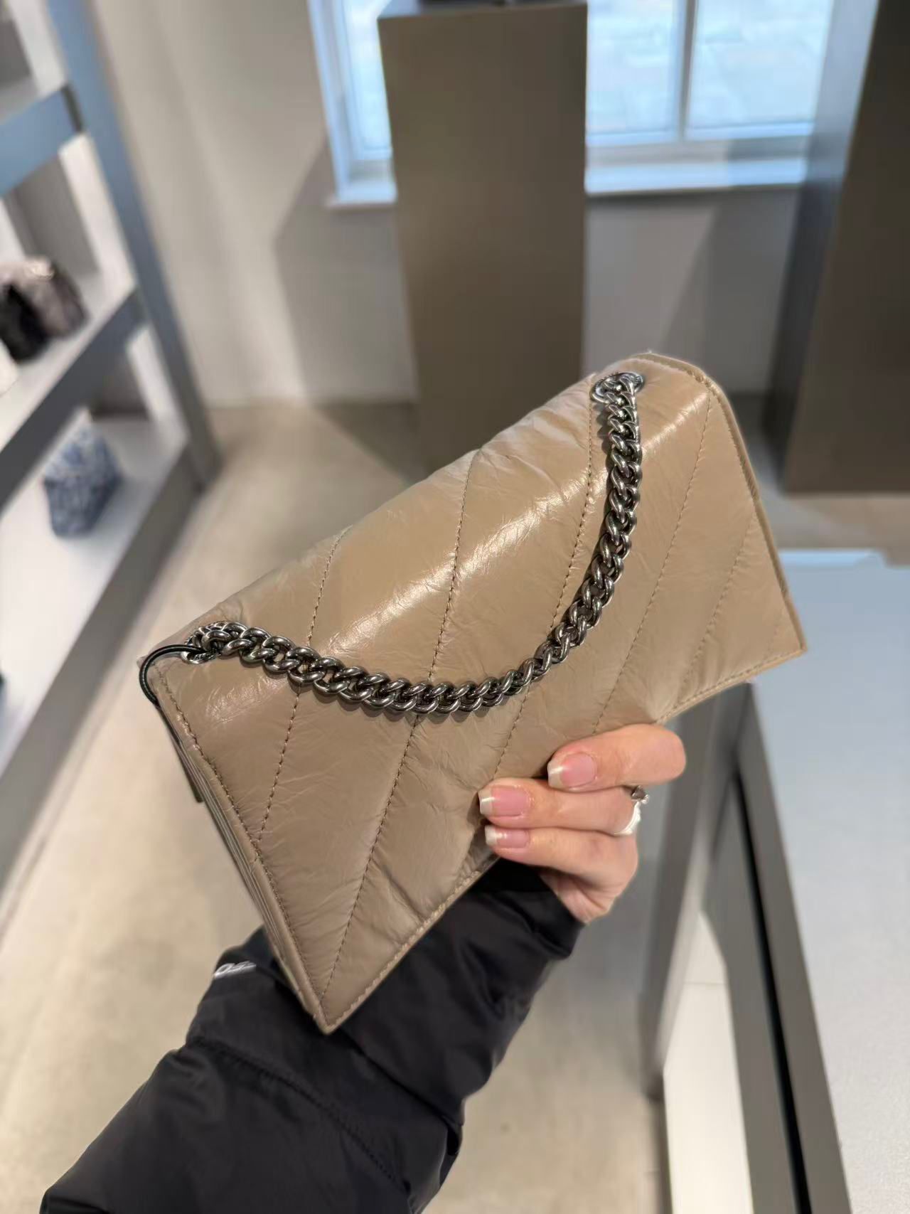LYS01530 BALENCIAGA CRUSH CHAIN BAG XS