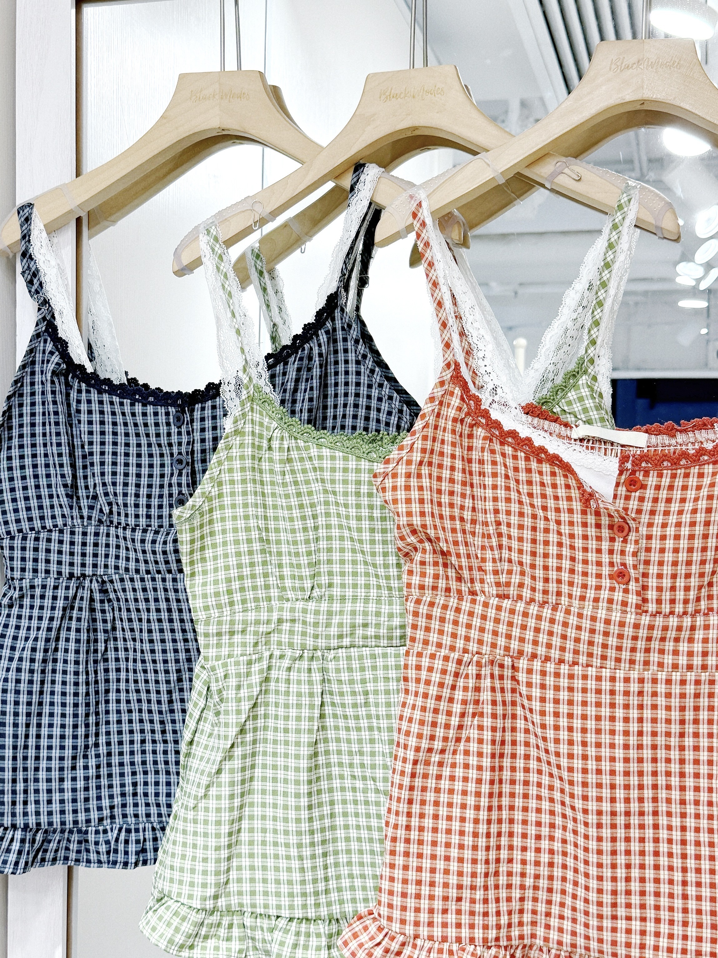 T1410｜初春田園感！格紋假兩件蕾絲邊背心𓏲 ๋࣭ ࣪ ˖🎐