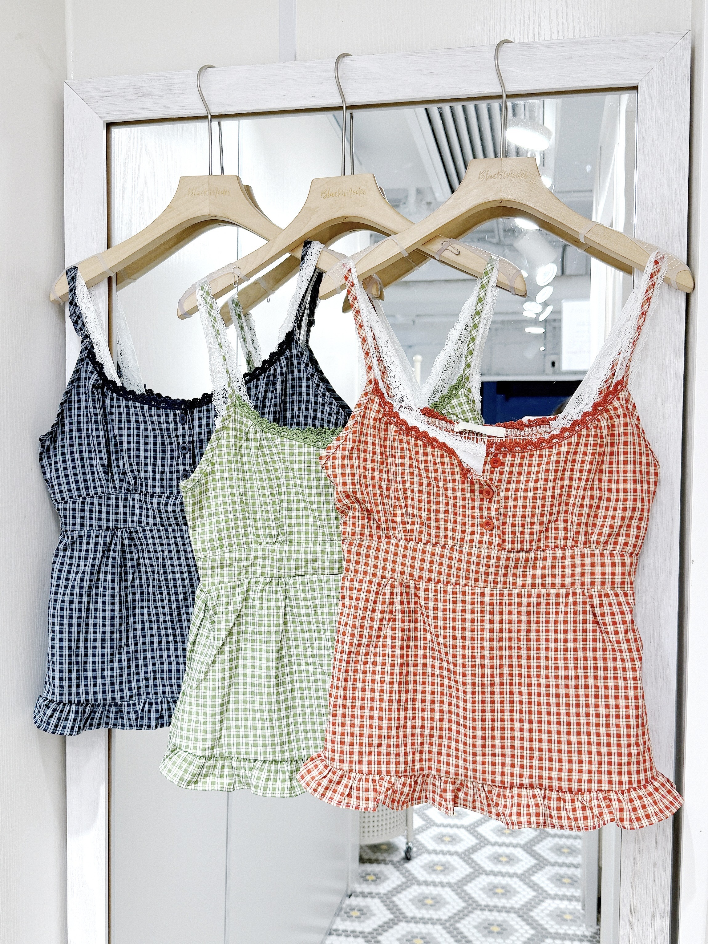 T1410｜初春田園感！格紋假兩件蕾絲邊背心𓏲 ๋࣭ ࣪ ˖🎐