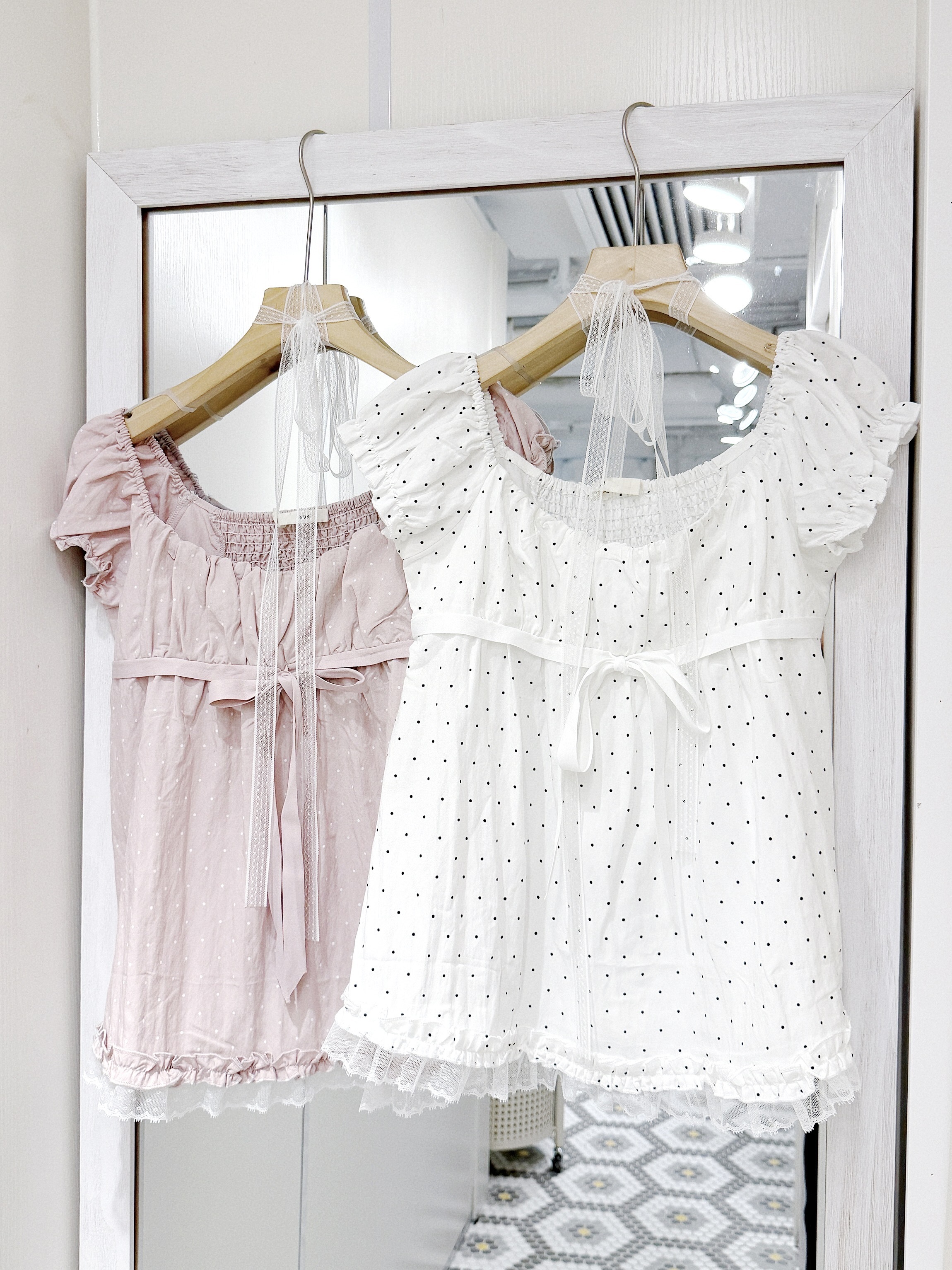 T1408｜波點蝴蝶結公主袖連蕾絲頸帶上衣𑣲⋆｡˚🏰