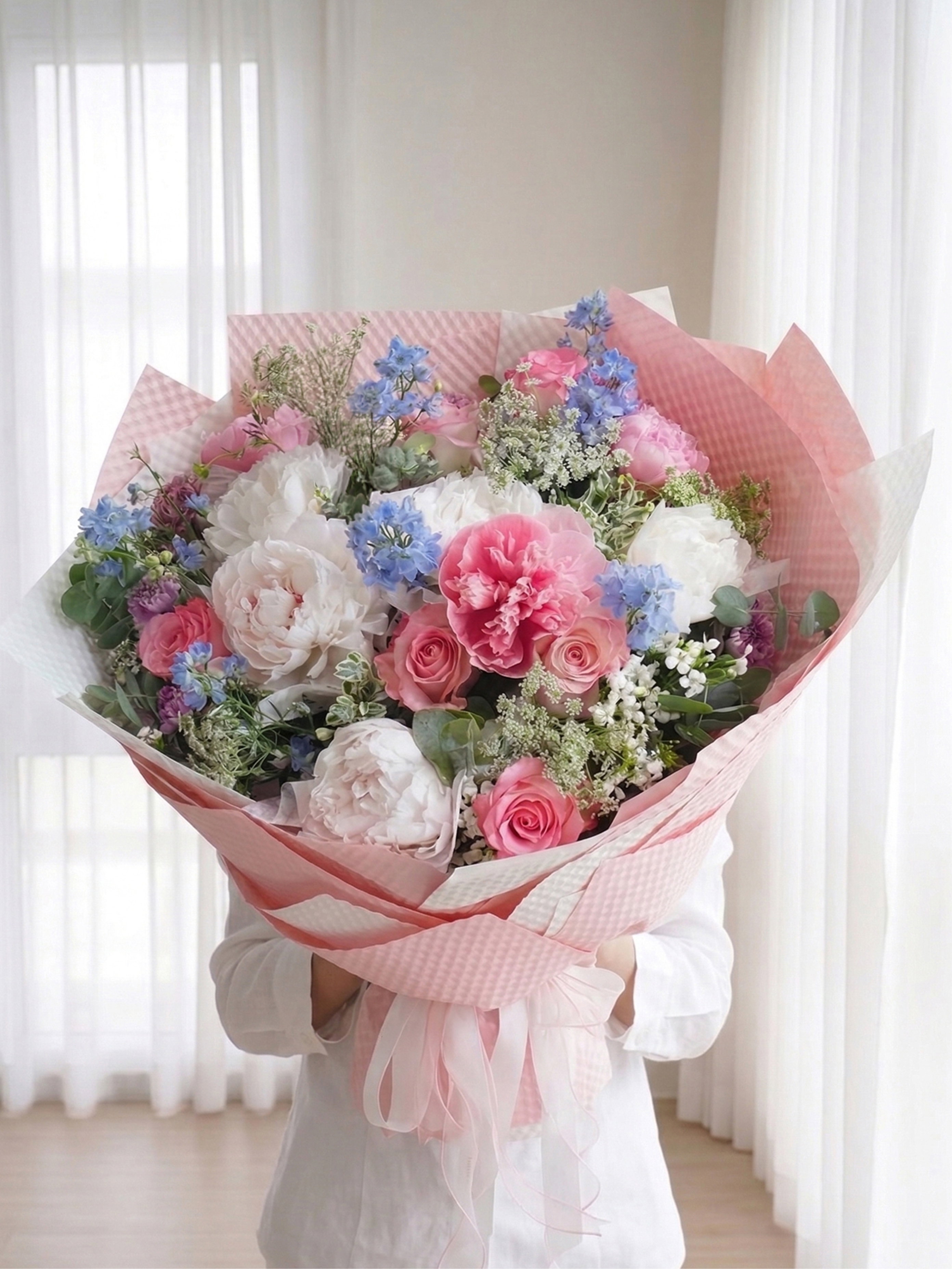 Elephant Love 芍藥與玫瑰豪華鮮花束