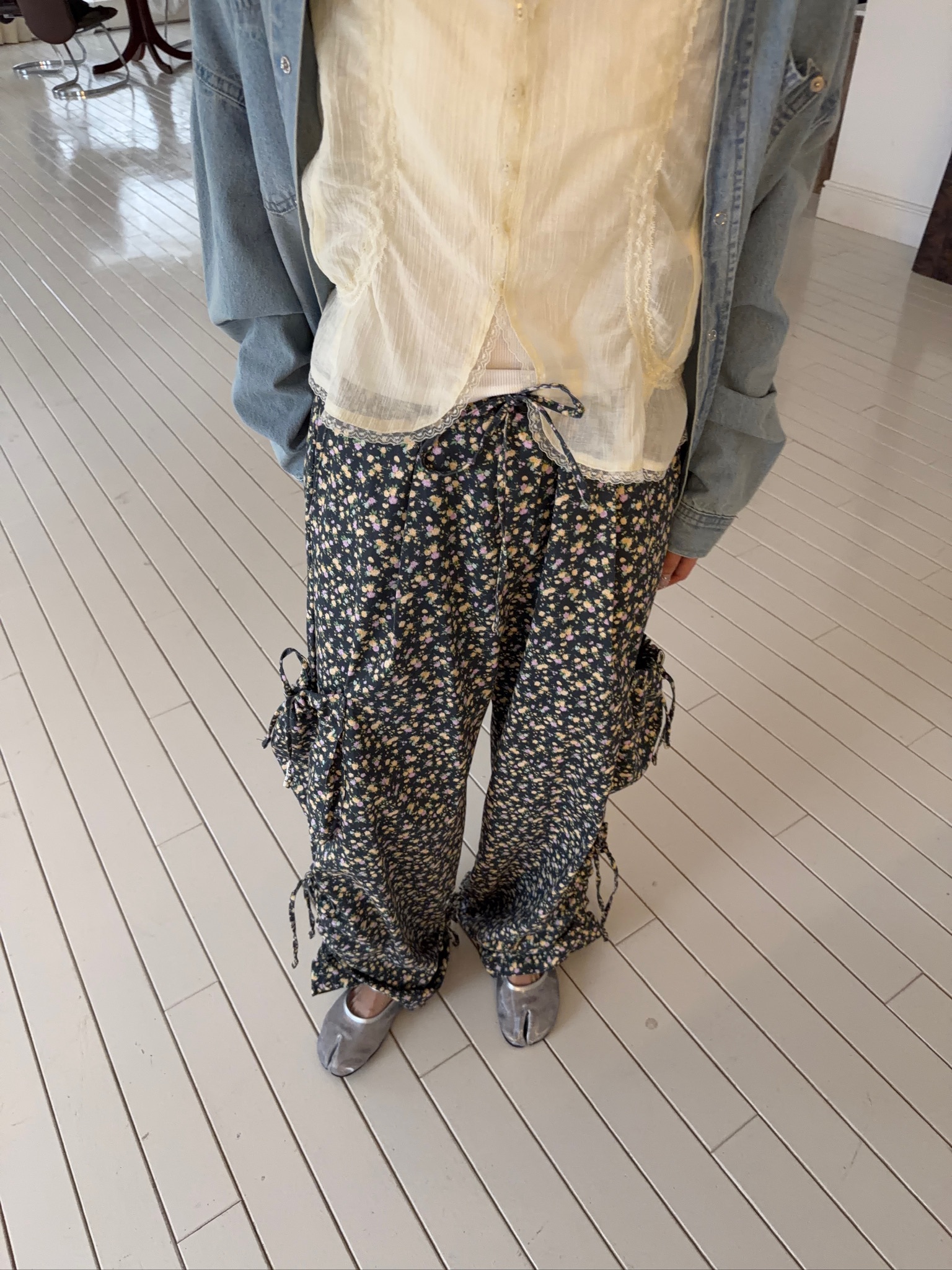 A38/童話故事碎花抓皺大口袋長褲