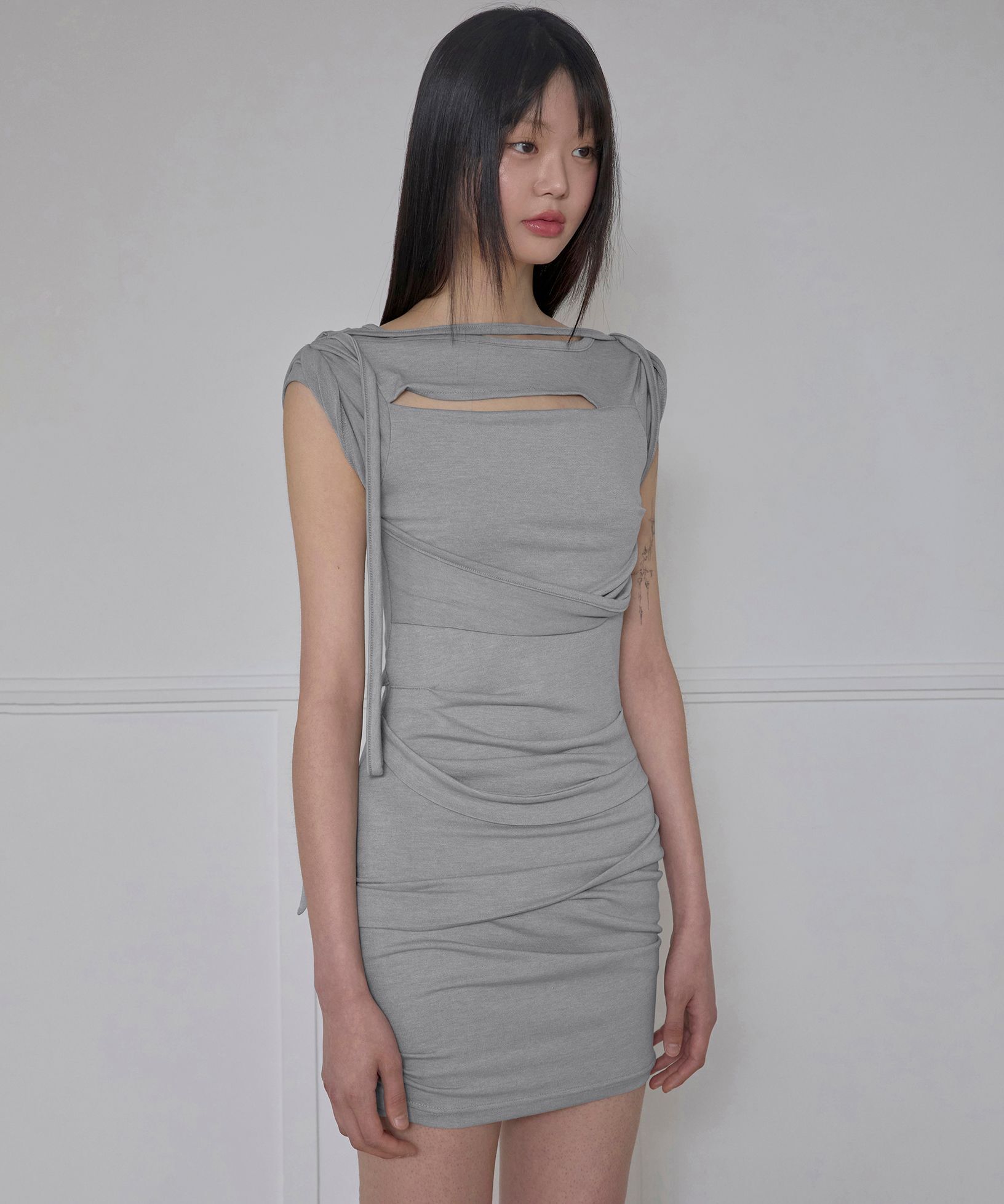 FLAREUP 非對稱垂墜綁帶捲袖洋裝 FL-171_Gray