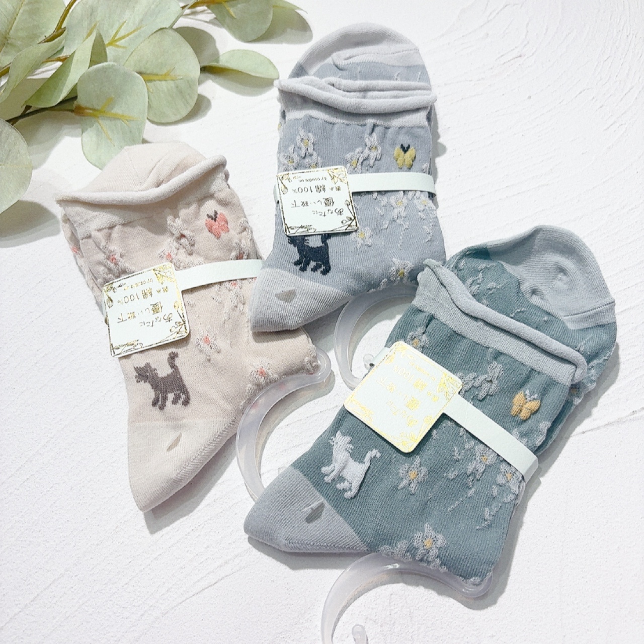 貓咪與花圖案短襪