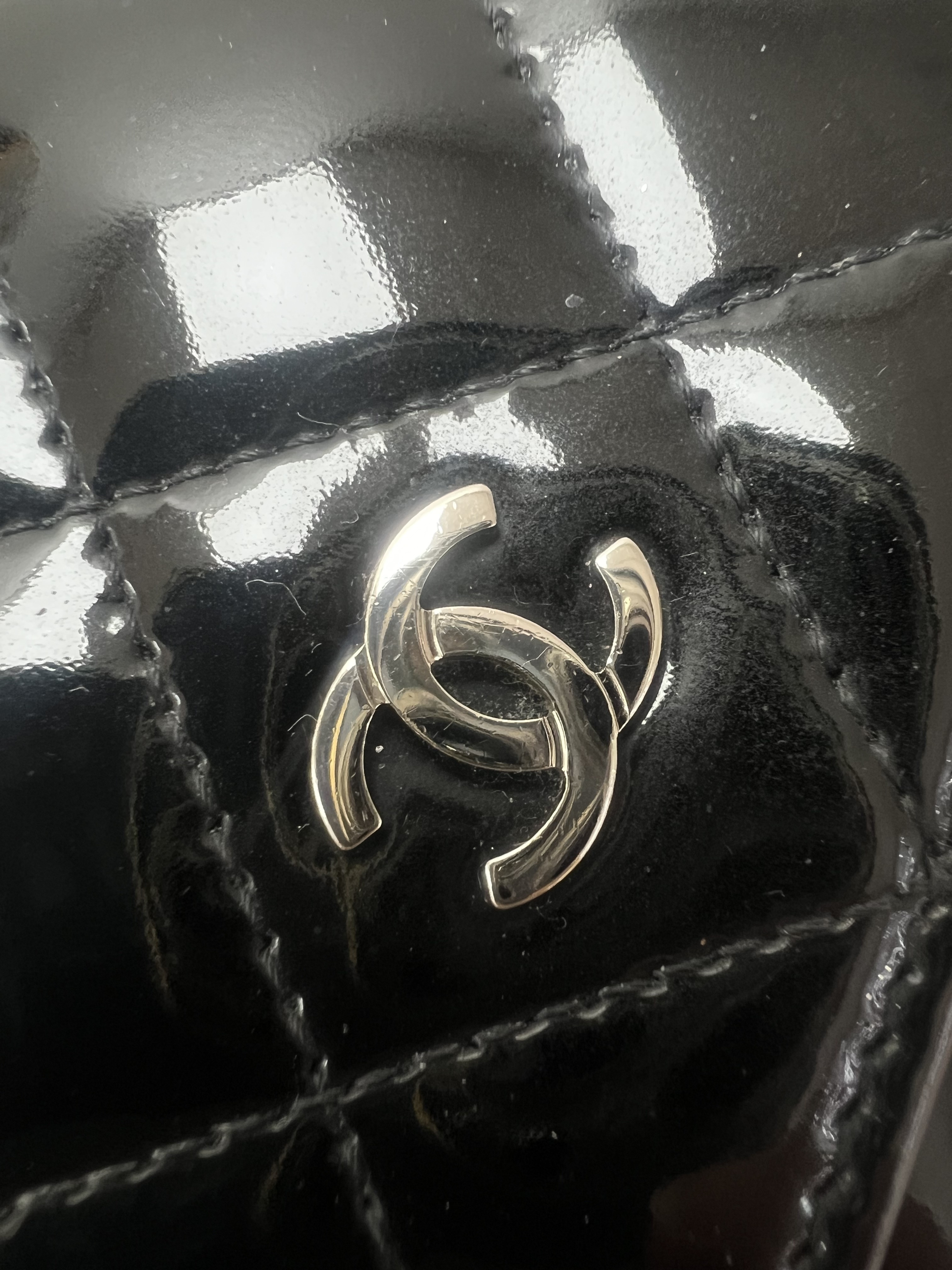 Chanel woc / wallet on chain (black patent silver)