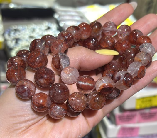 260411 - C28 13mm+高貨紅膠花手串（孤）