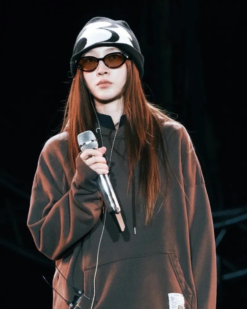 【Luxury】 張凌赫代言 陌森眼鏡 非偏光 MOLSION 蛋形 美式 復古 墨鏡 三款 藝人同款 MM3010A16 非偏光 小卡/冰箱貼/海報(依照廠商出貨)