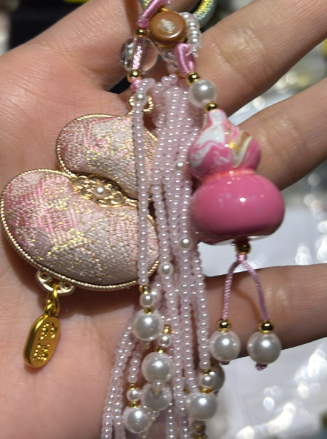 260411 - C52 宋錦葫蘆+大漆葫蘆掛飾（淡粉色）