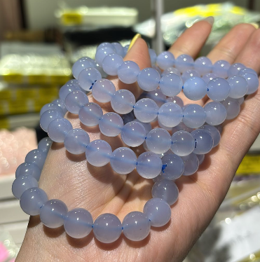 260411 - C62 10mm+秘魯高冰藍玉髓手串