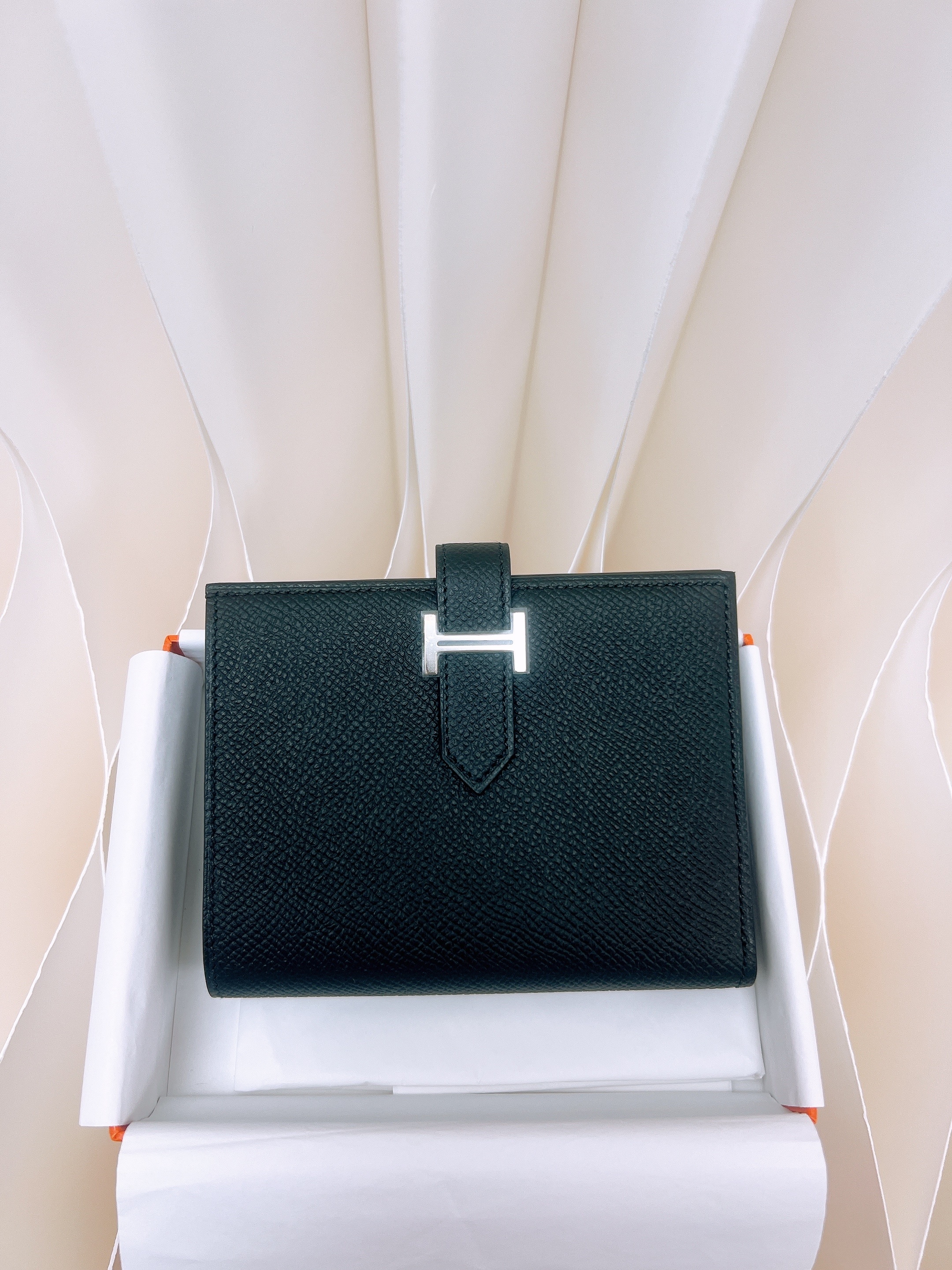 *Unused* Hermes bearn compact wallet (black PHW/ stamp U)