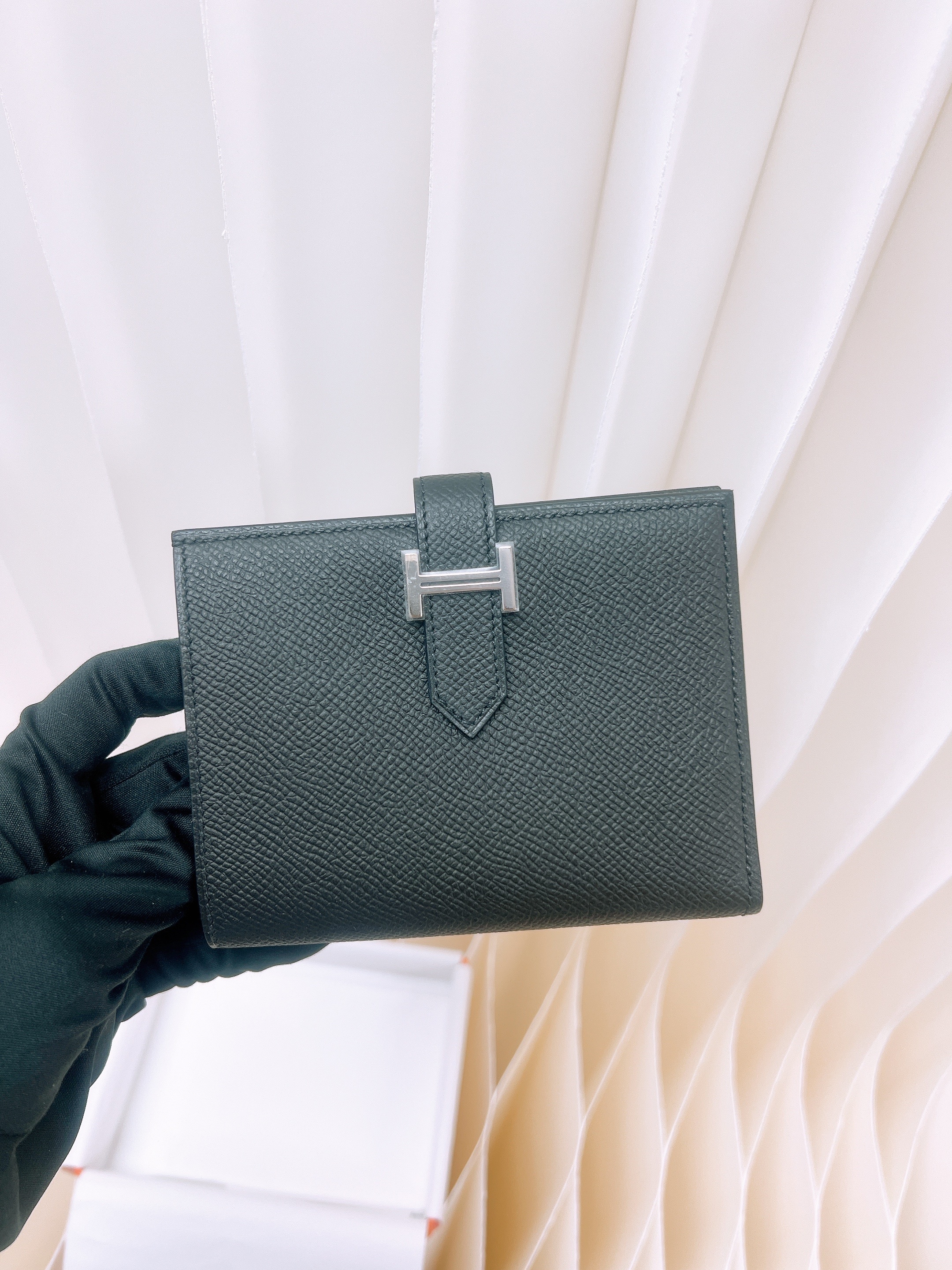 *Unused* Hermes bearn compact wallet (black PHW/ stamp U)