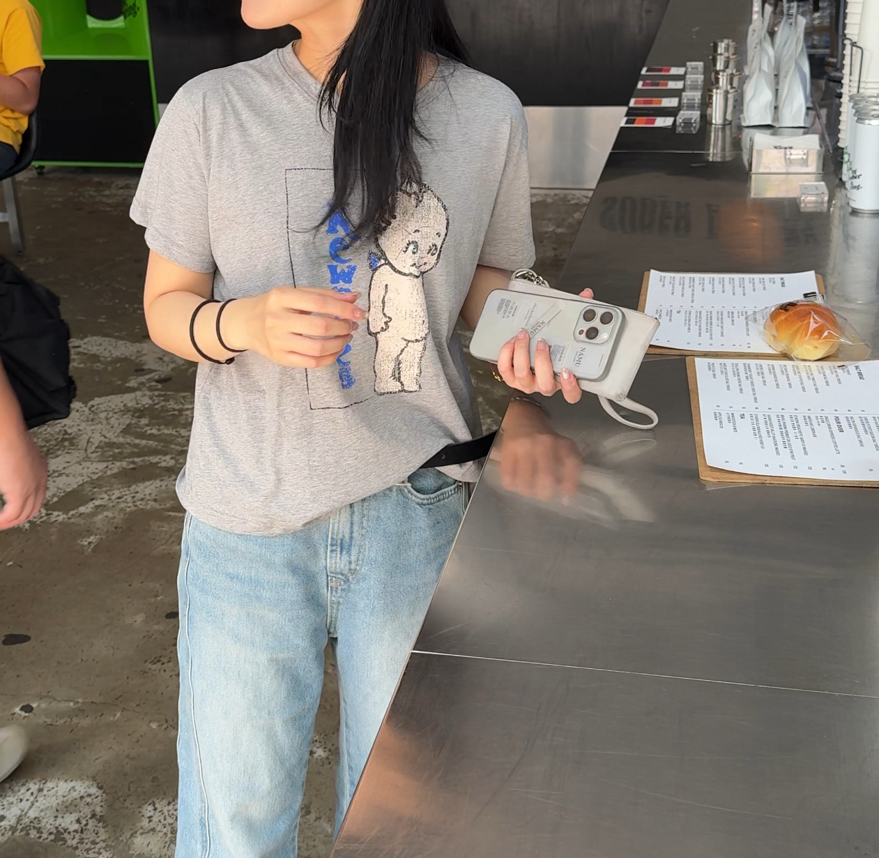 AS07口愛小嬰薄款圖案T(白/灰)