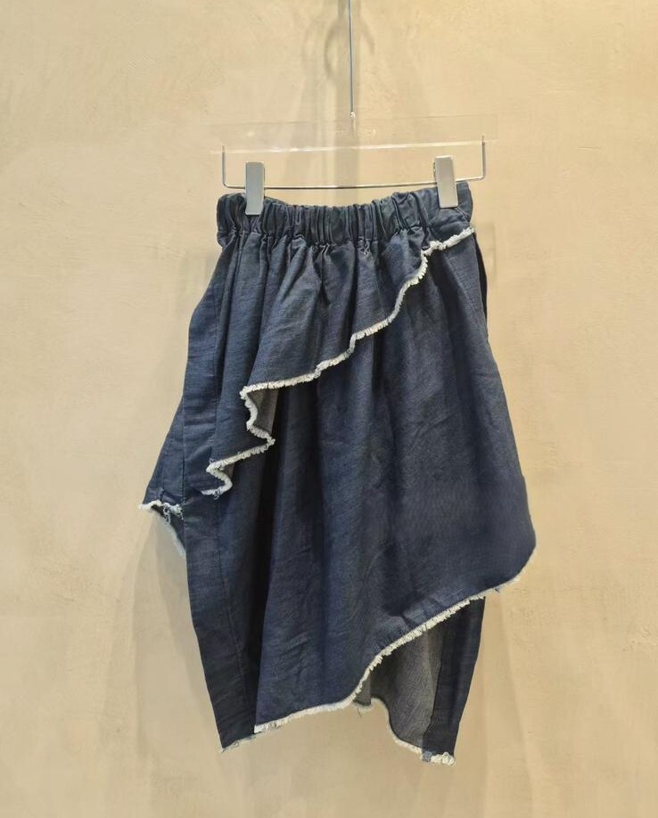 EY13   橡根裙   腰 26-53HIP 52長 24 $489 (一口價)