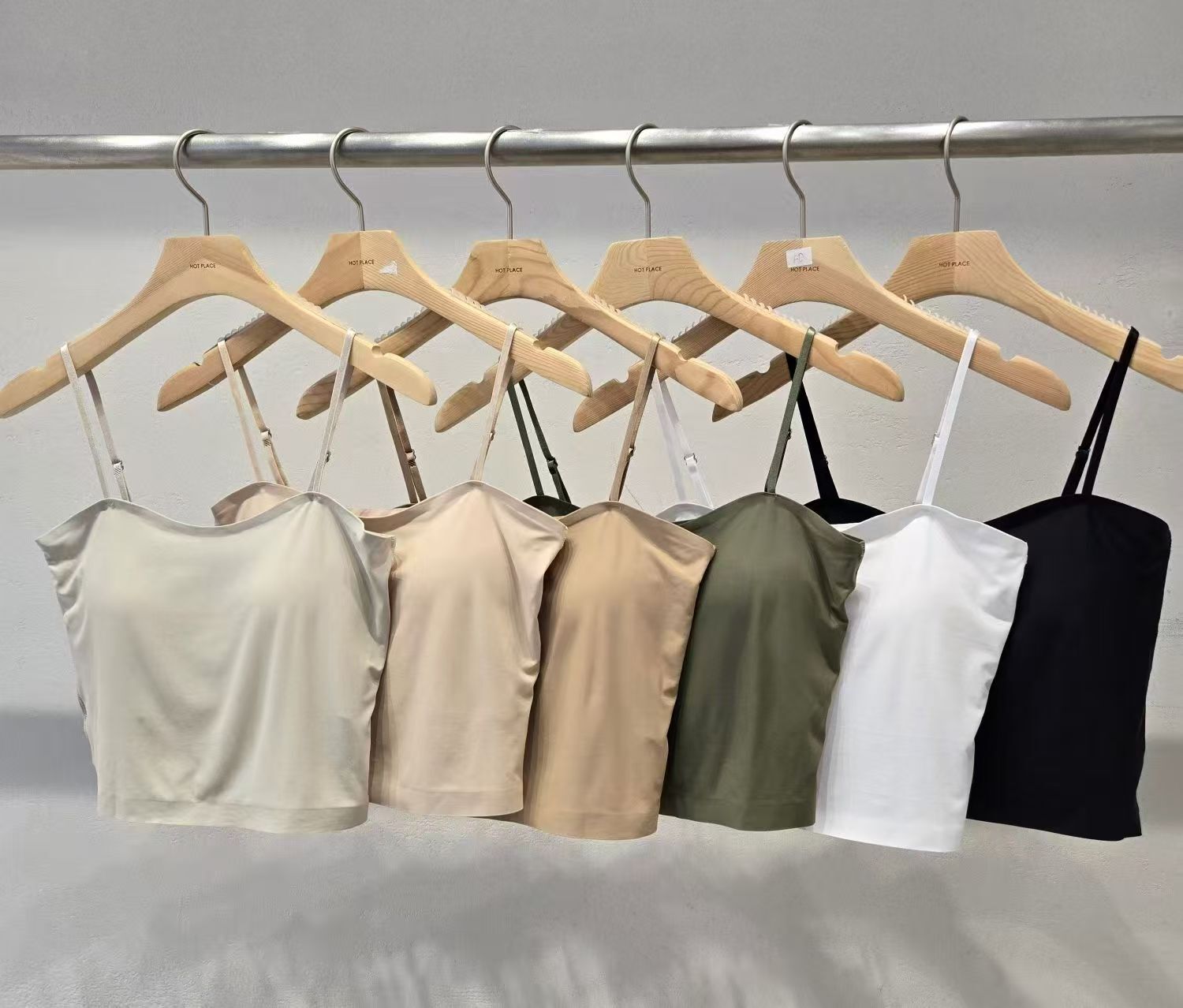 HP6039 冰絲吊帶背心 *任選2件$188*