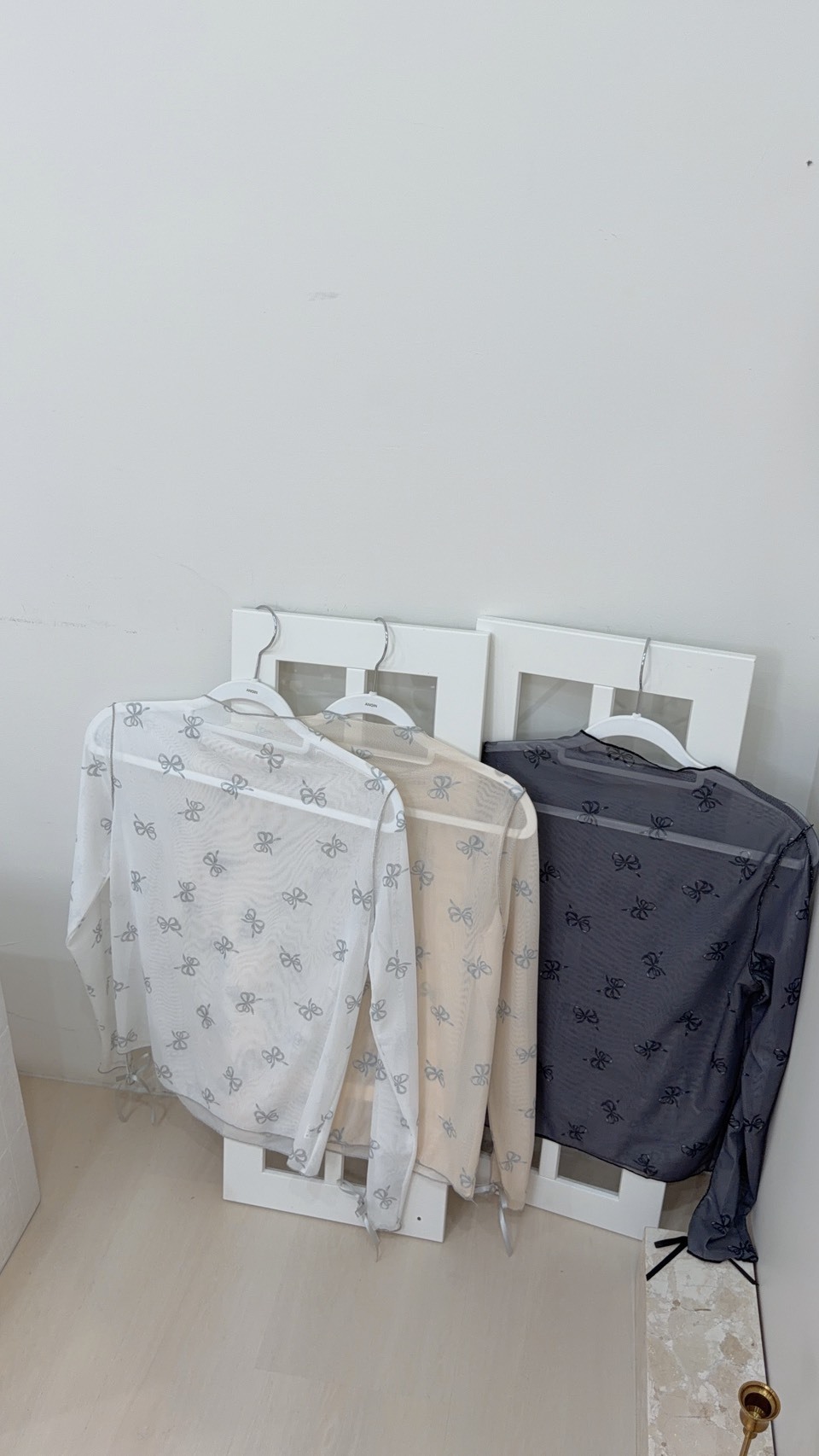 蝴蝶結透膚衫 3colors