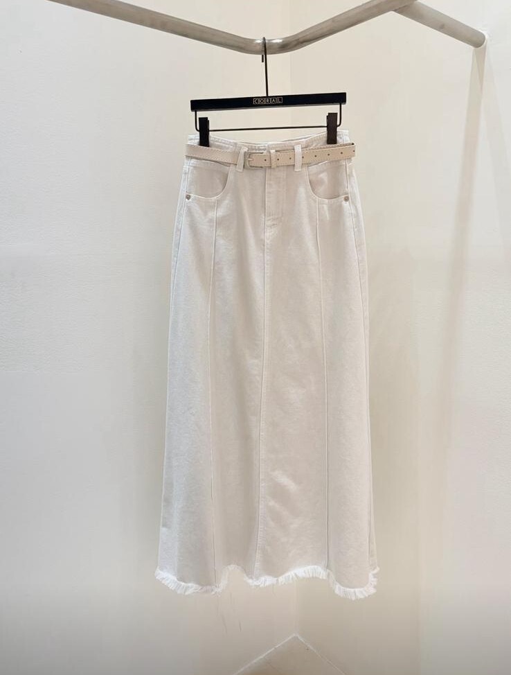 CQ03  牛仔裙   S:腰24 HIP40      長38   /    M:腰26  HIP 41   長38  /     L:腰28 HIP42    長38.5 $479 (一口價)