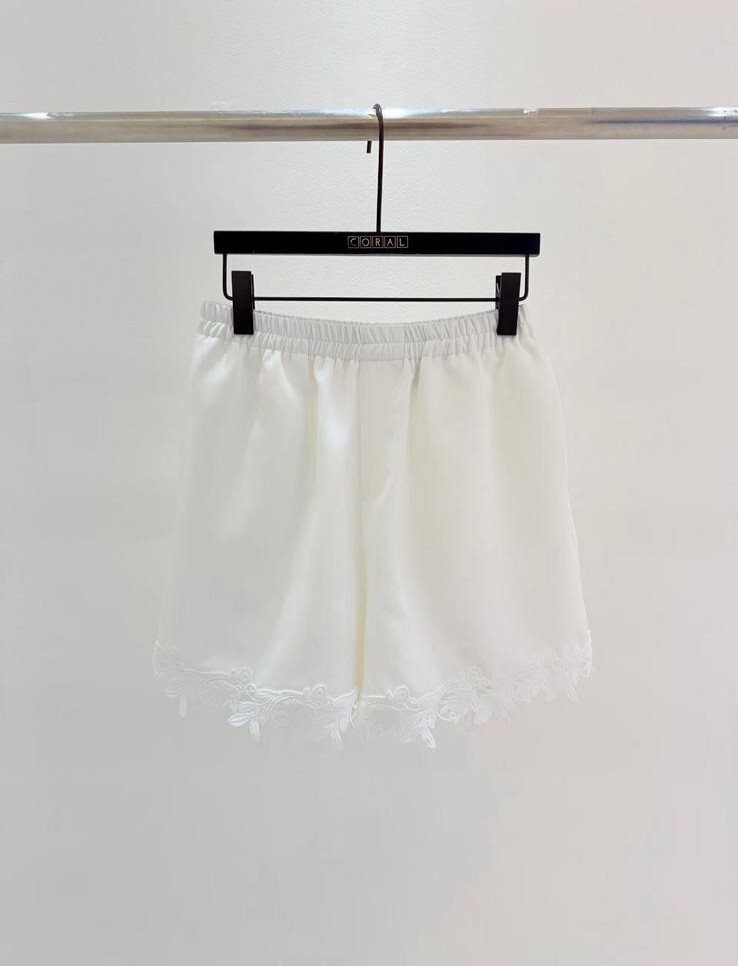 CQ04   橡根褲  腰25-34  HIP 42  長16.5 $449 (一口價)