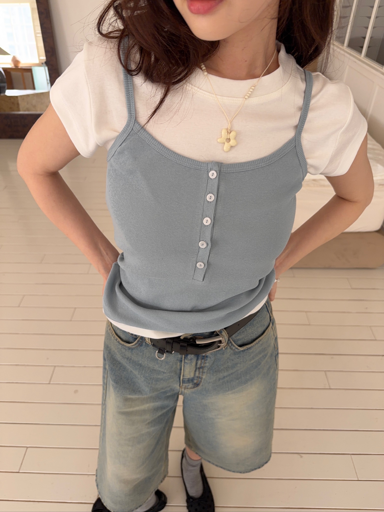 A83/排扣細肩軟料背心