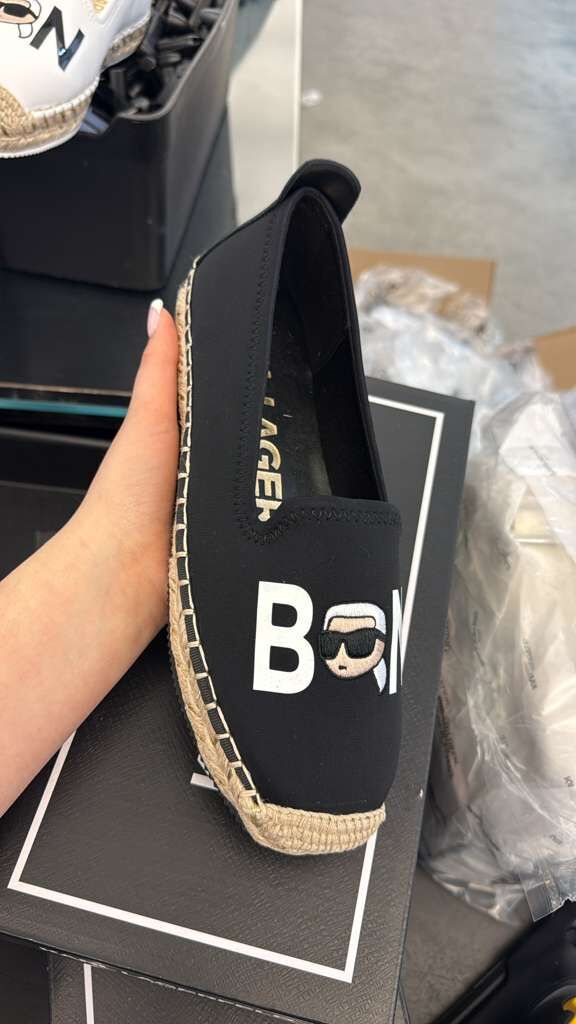 LYS01532 Karl Lagerfeld Bonjour 刺繡Logo布鞋