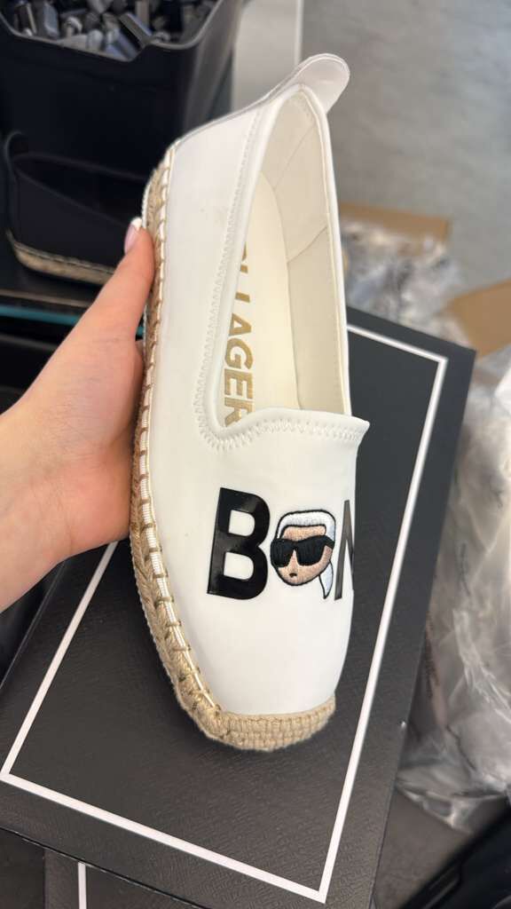 LYS01532 Karl Lagerfeld Bonjour 刺繡Logo布鞋