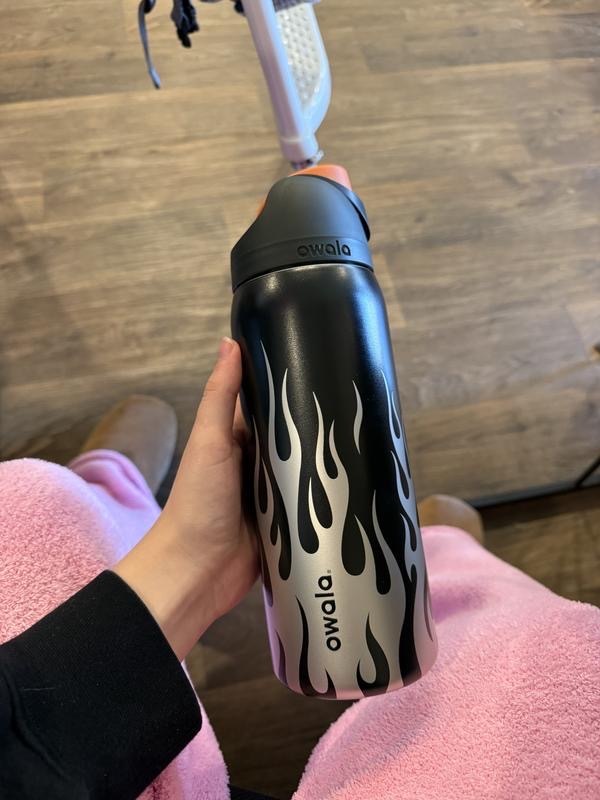 【預購】國外限定 Owala x UO 限量 聯名款 黑銀 火焰 水壺 吸管杯 手柄提把 保溫杯 32 oz /  945ml