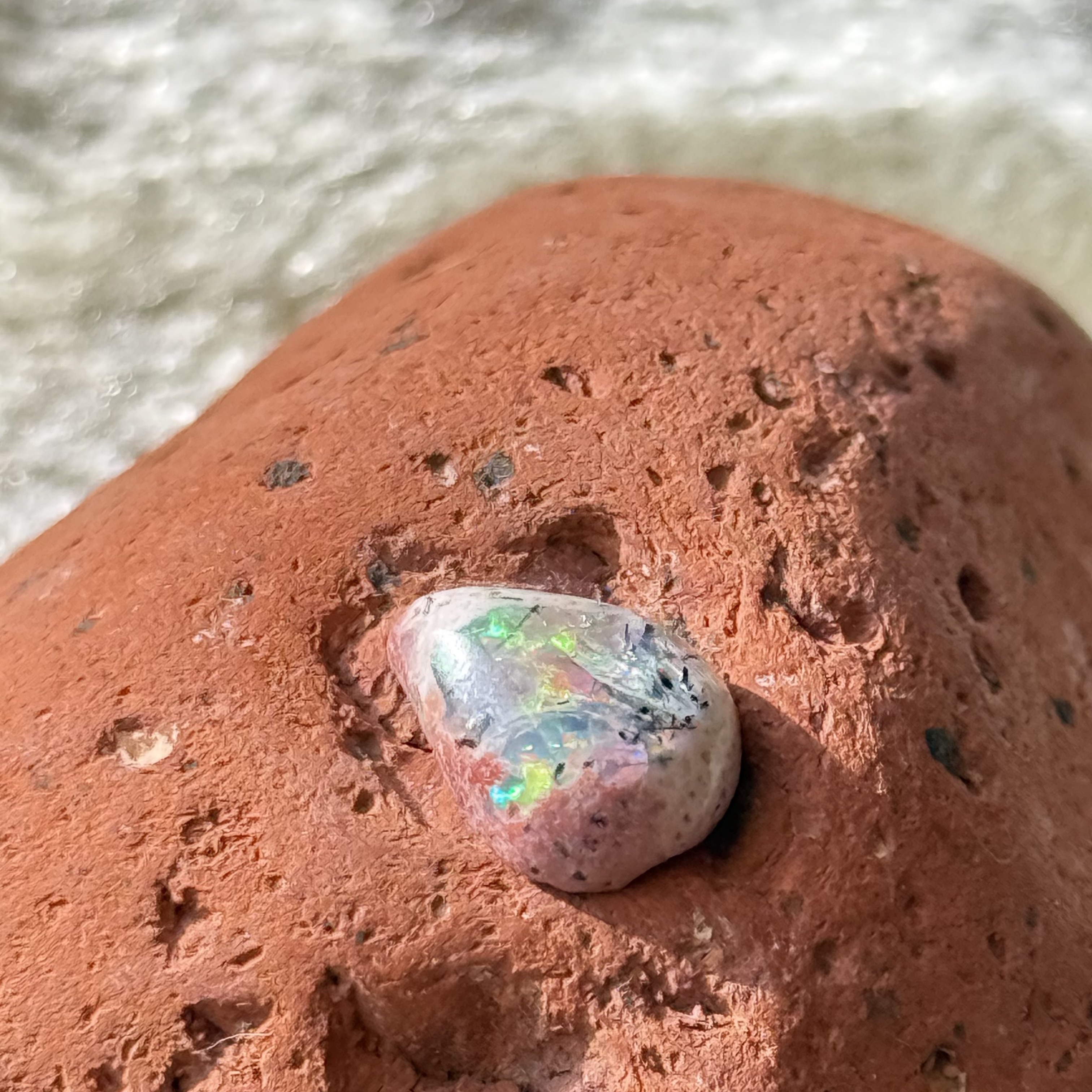 [原石] 墨西哥火蛋白石