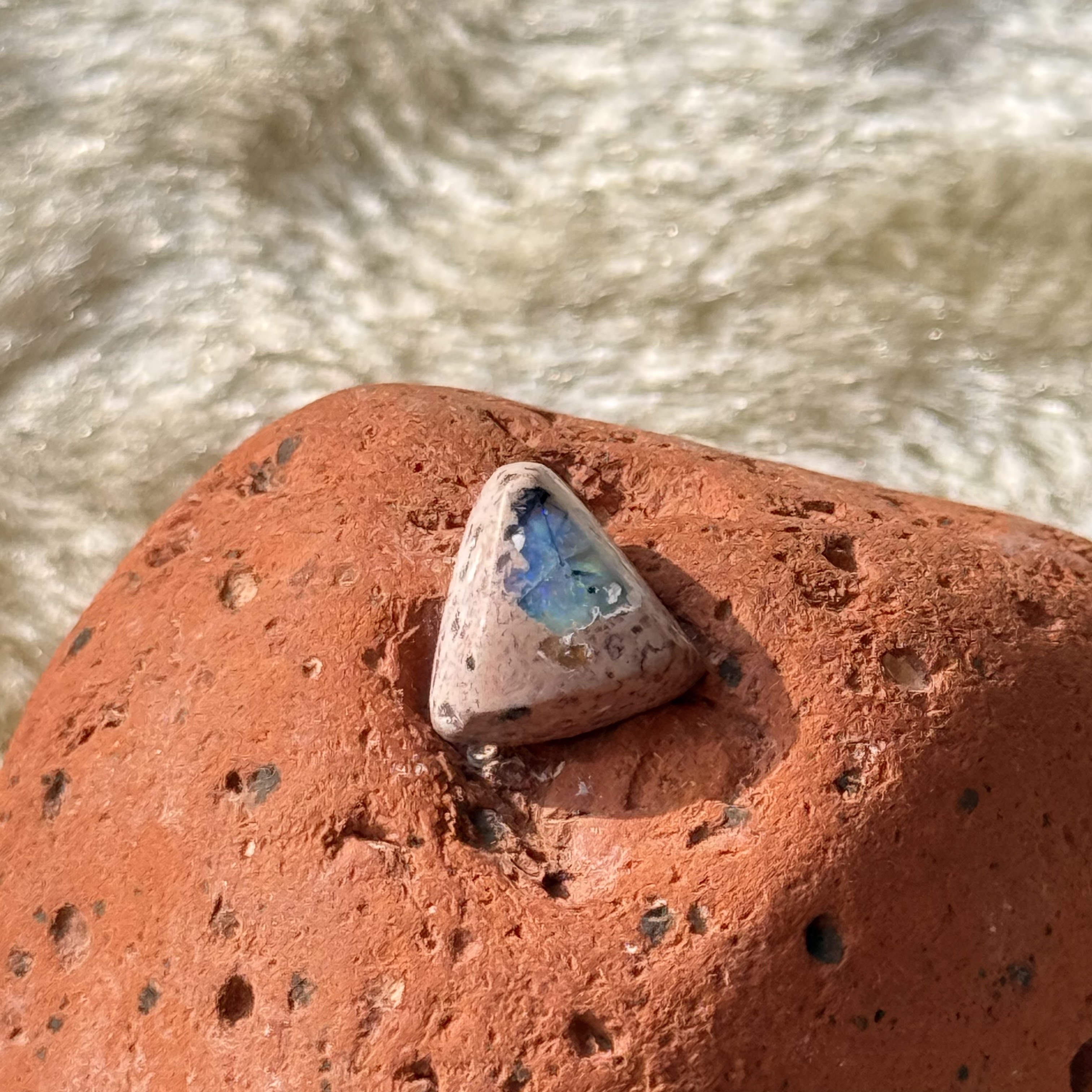 [原石] 墨西哥火蛋白石