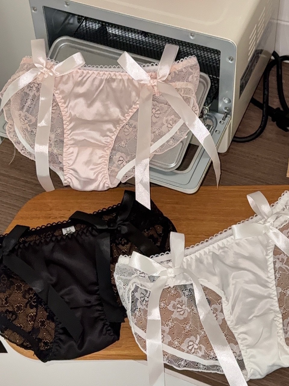 高級誘惑💝 蝴蝶結緞帶 蕾絲透視冰絲小褲 3colors