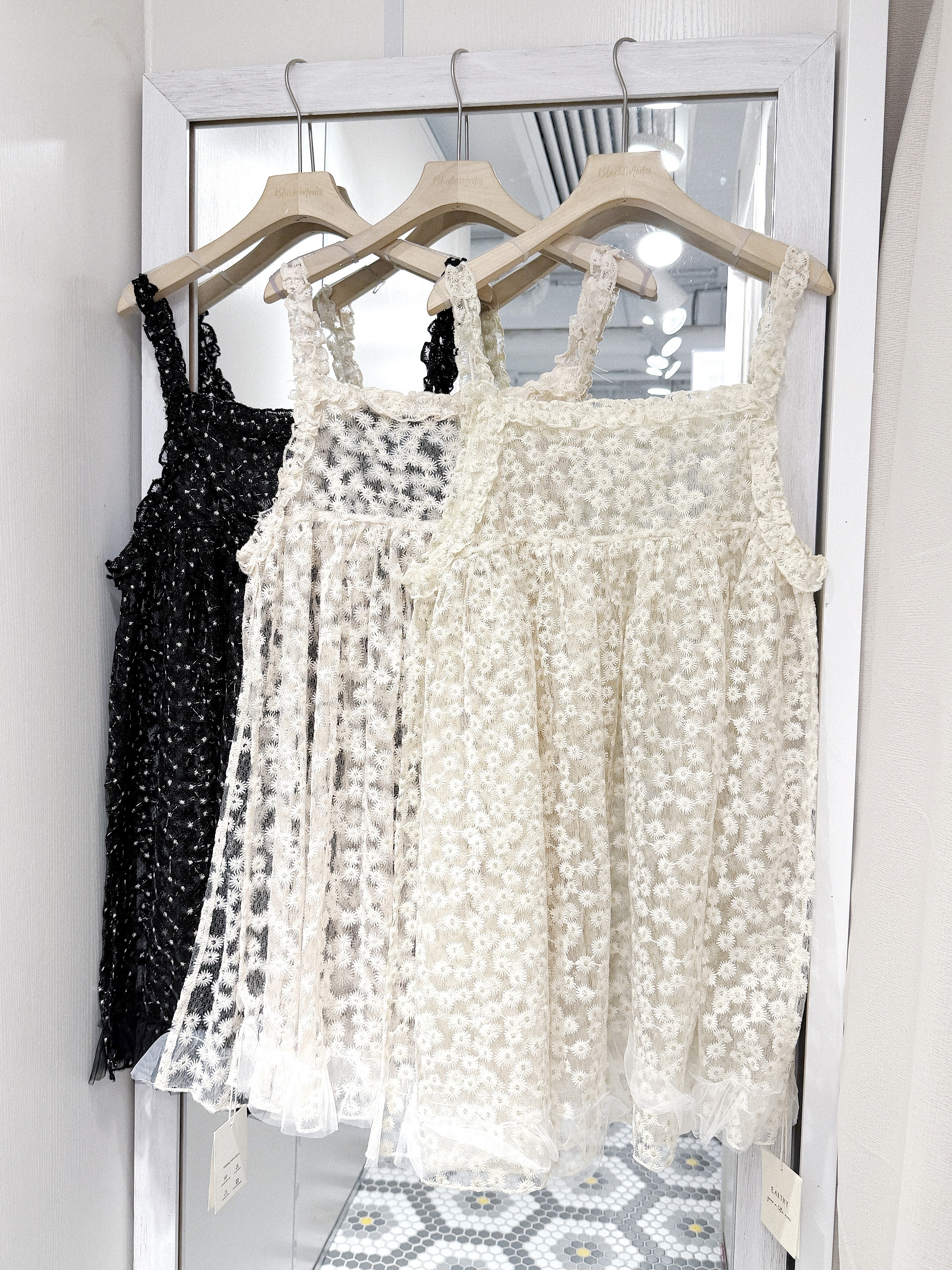 EA1262｜滿天星刺繡雛菊花花邊吊帶透視外搭 ˚˖𓍢ִ໋❀⋆.˚