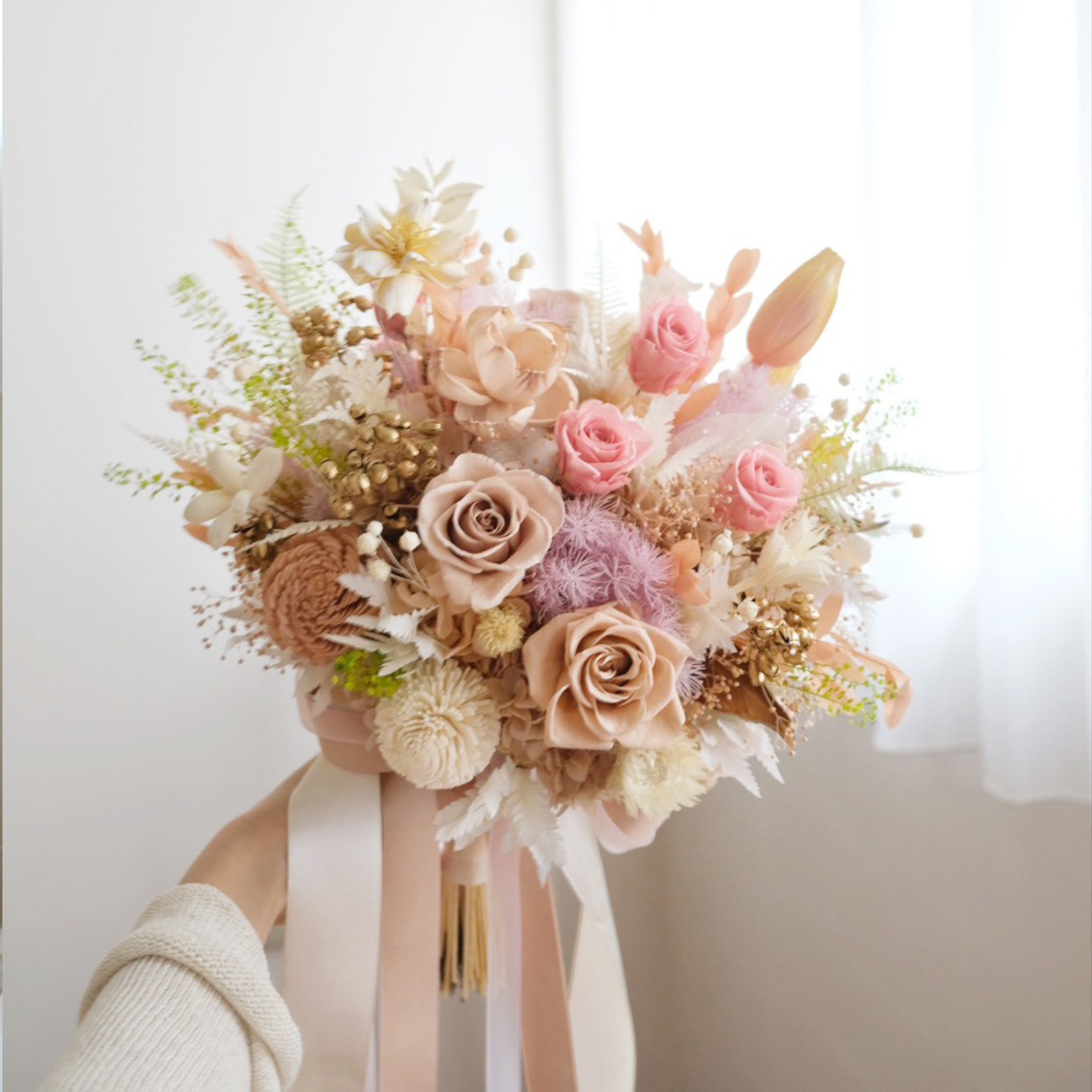 粉奶茶色永生捧花 精緻新娘捧花