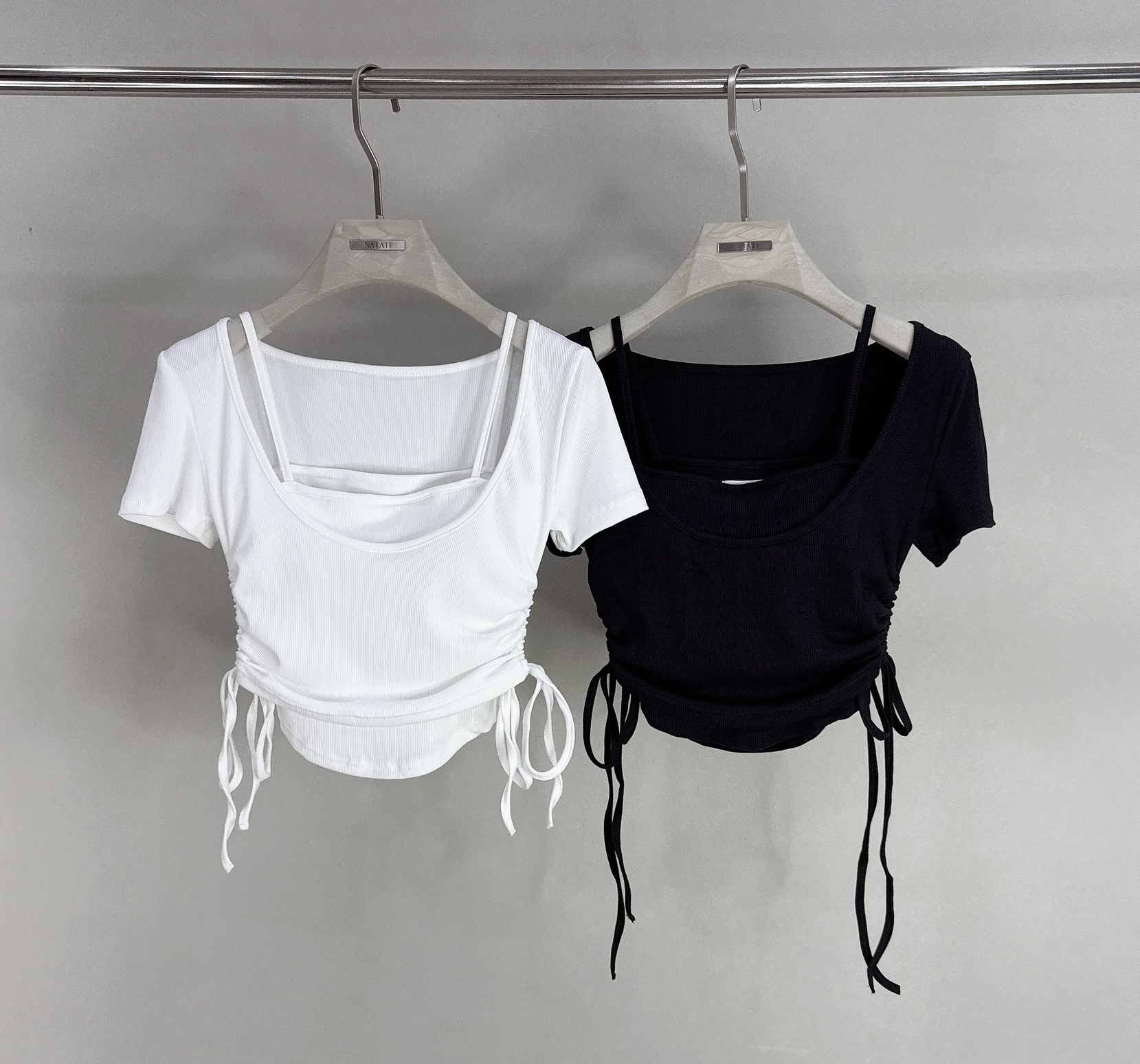 側抽繩上衣+細肩罩杯背心