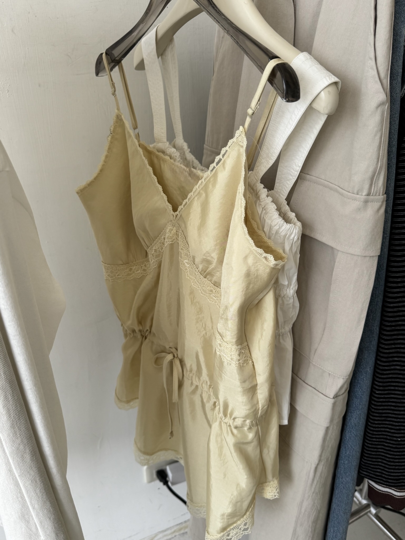 E11 超美抽繩蕾絲細肩帶 (銀灰/黃/黑)