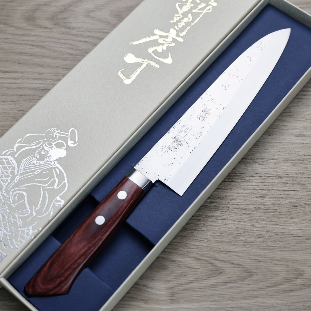 增谷訓生 牛刀 180mm VG10鋼 鎚目大馬士革 雪華 紅柄