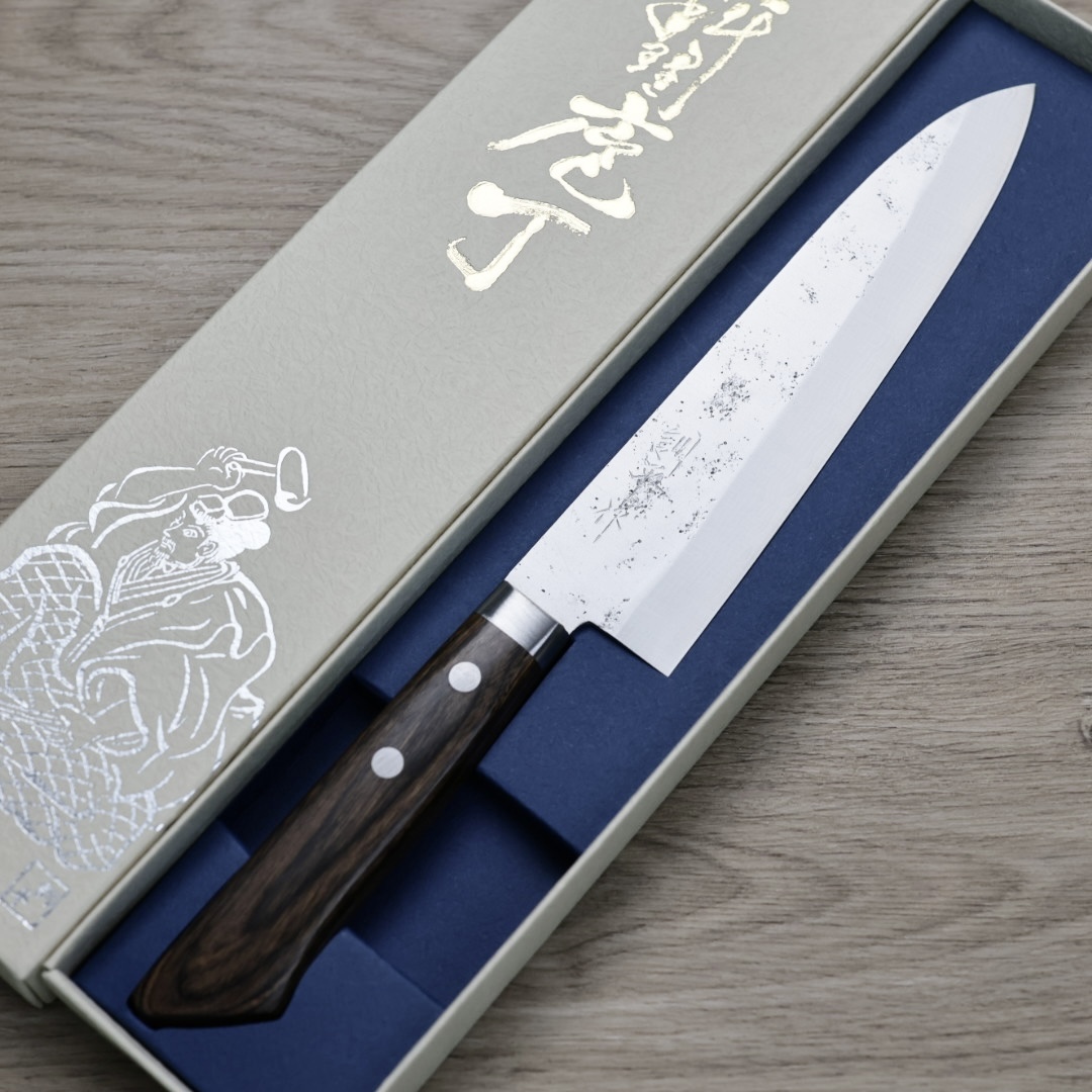 增谷訓生 牛刀 180mm VG10鋼 鎚目大馬士革 雪華 蘇格蘭柄